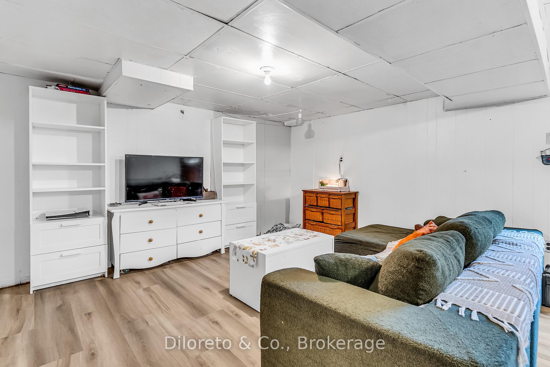 Photo 35 of 65 Mountford Drive, Guelph, Grange Road — HOMEH