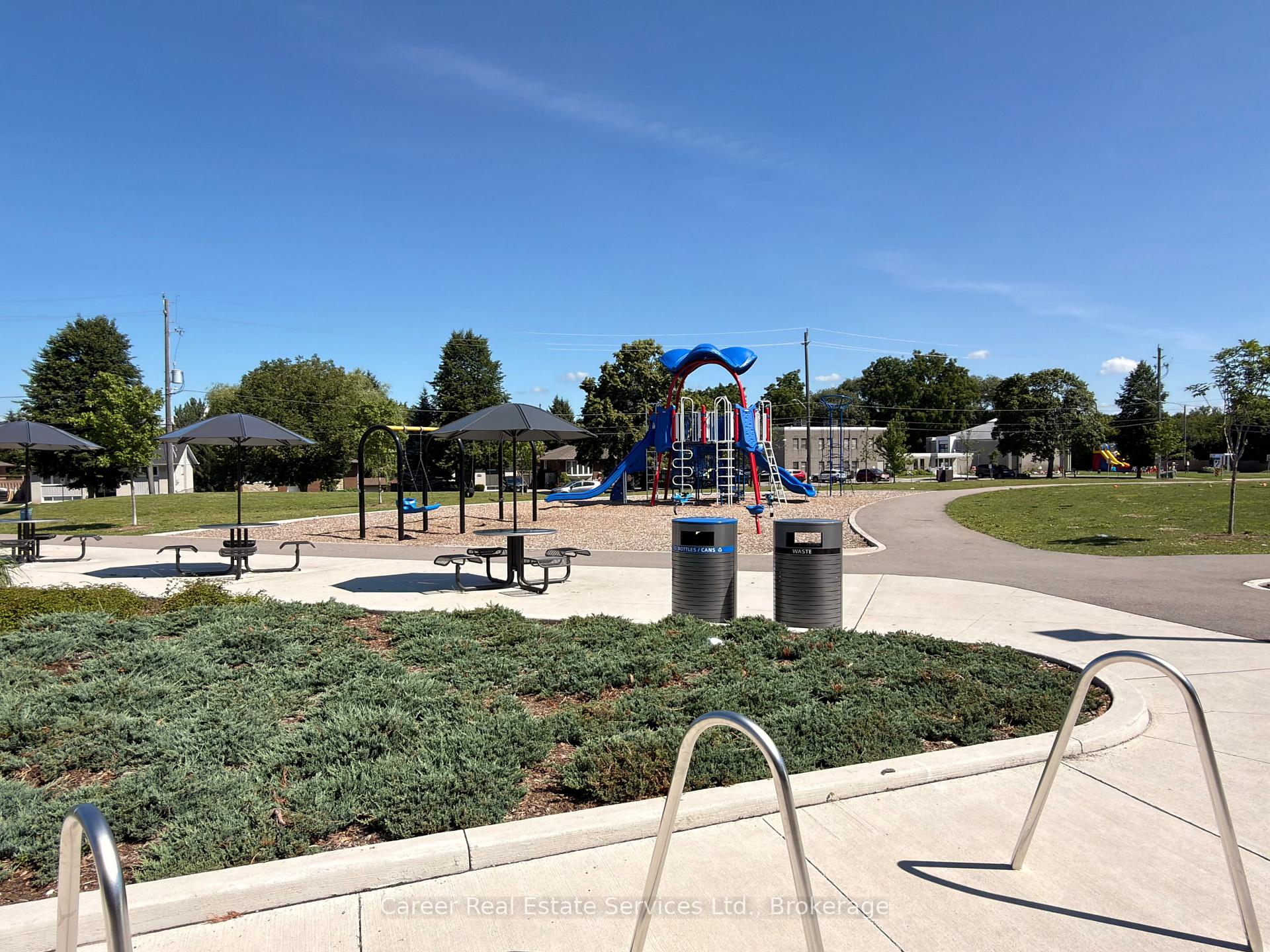 Photo 2 of 777 Chinook Path, Oshawa, Donevan — HOMEH