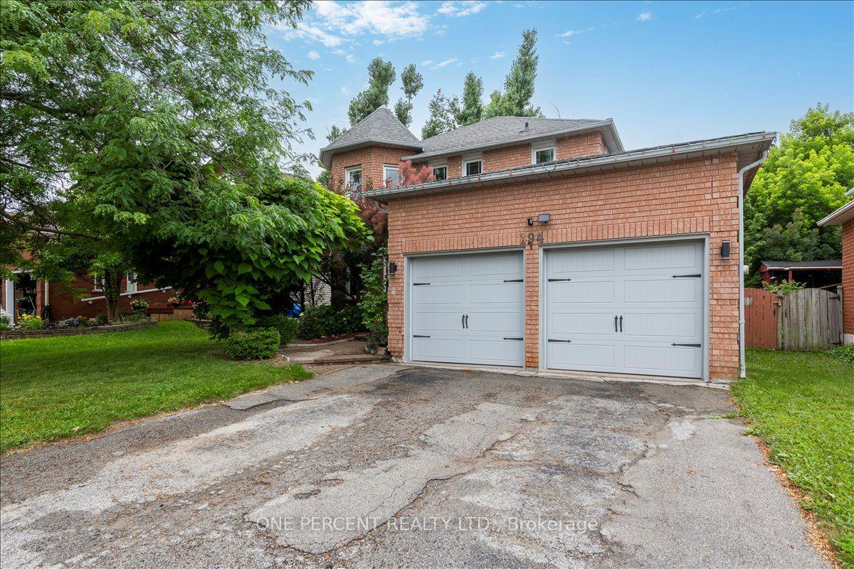 Photo of 194 Livingstone Street W
