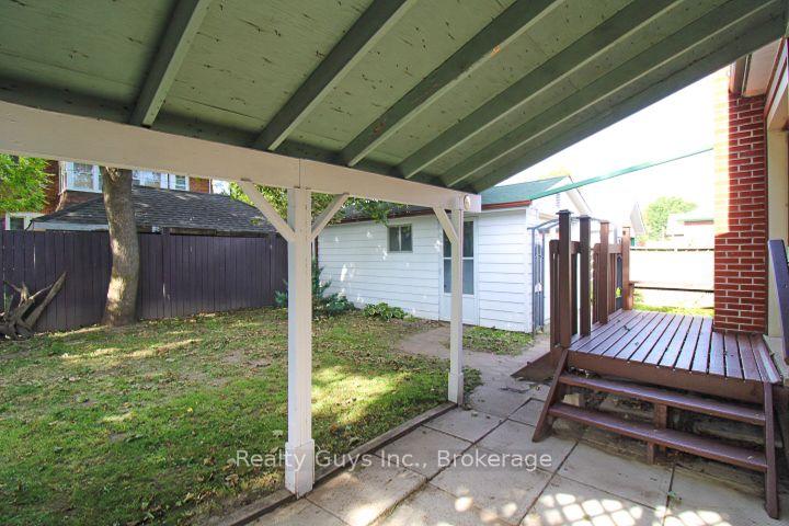 Photo 8 of 590 Mccannan Avenue, Peterborough, Town Ward 3 — HOMEH