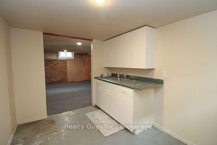 Photo 29 of 590 Mccannan Avenue, Peterborough, Town Ward 3 — HOMEH
