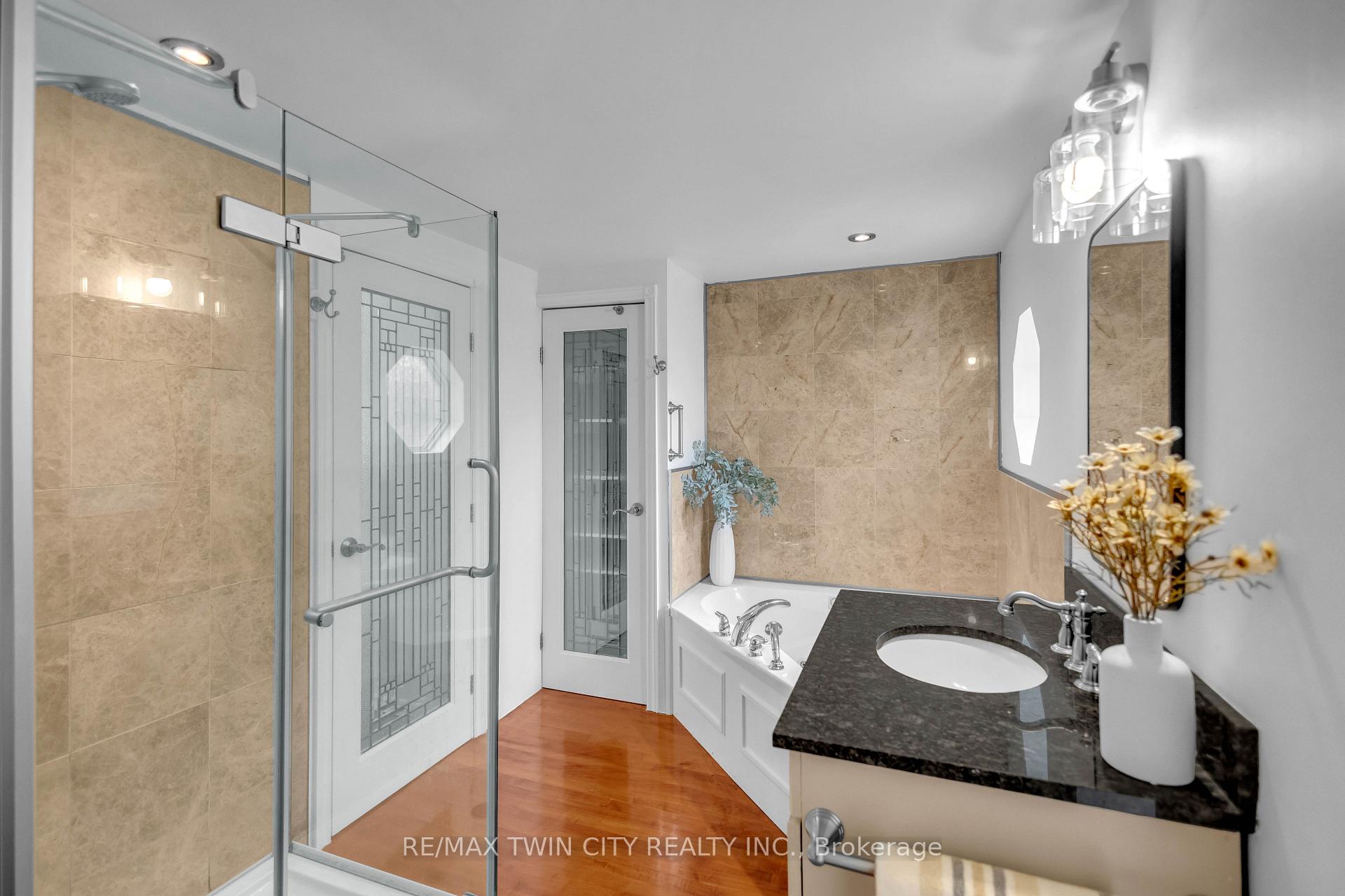 Photo 11 of 79 Oak Street, Norfolk, Simcoe — HOMEH