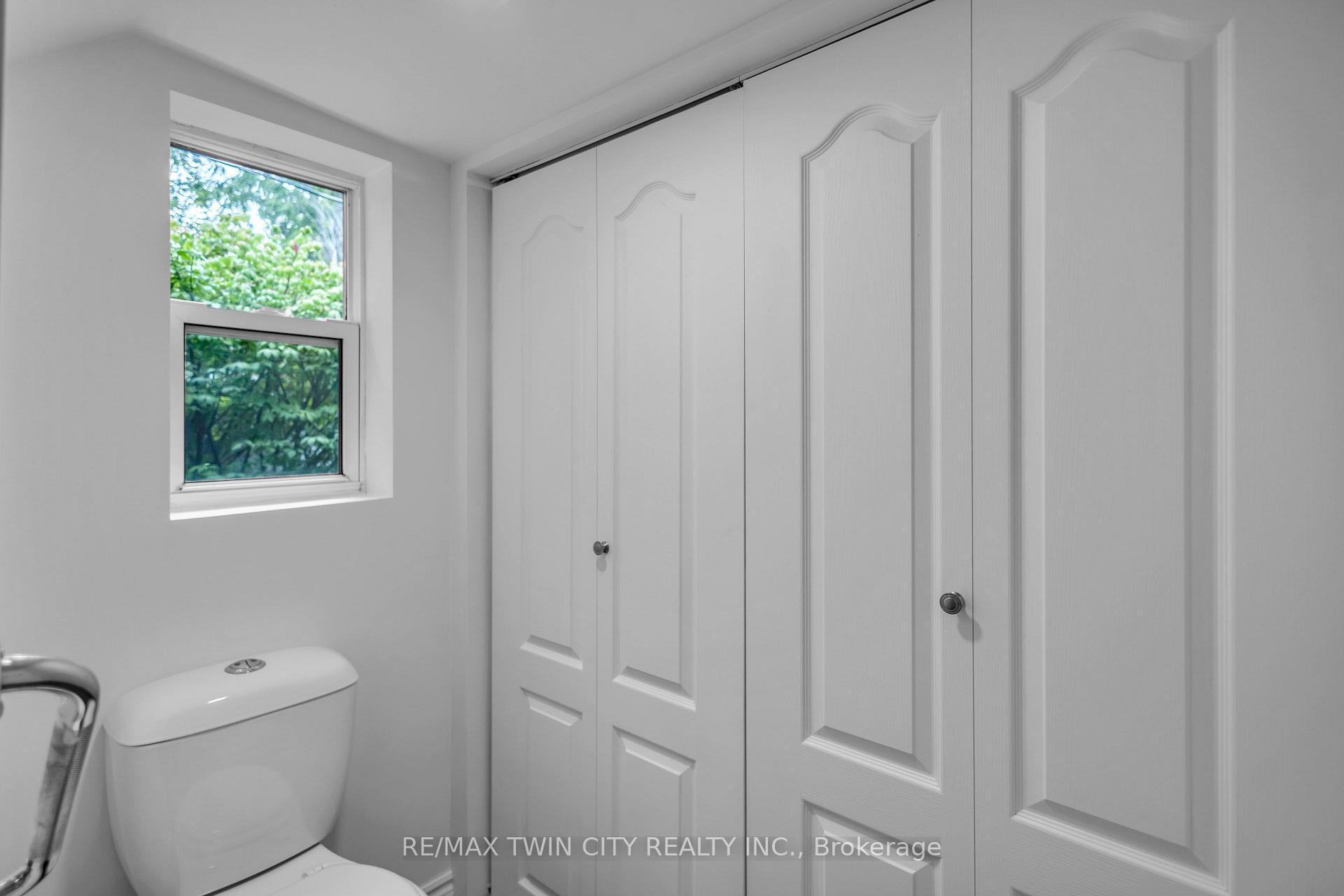 Photo 12 of 79 Oak Street, Norfolk, Simcoe — HOMEH