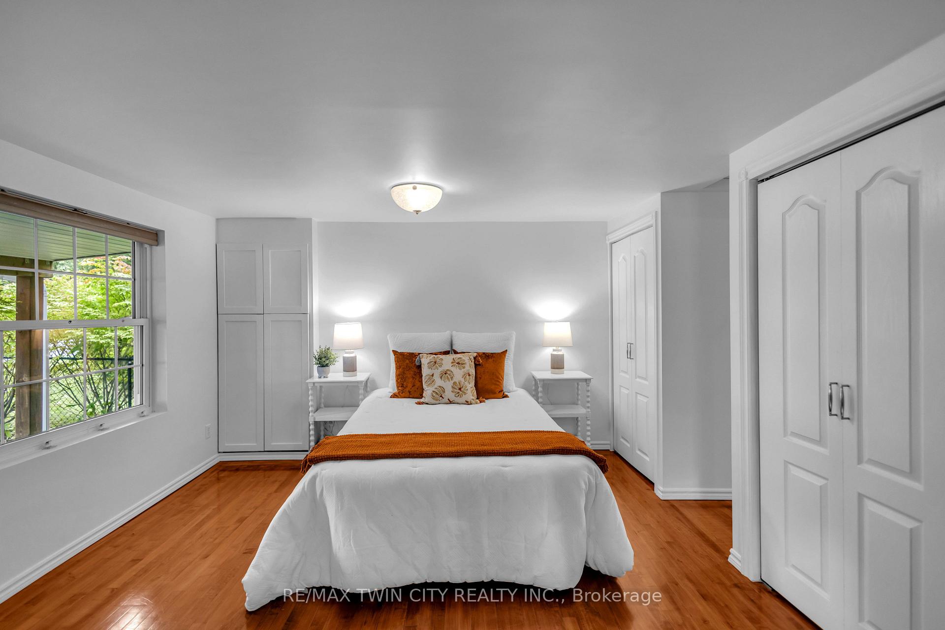 Photo 15 of 79 Oak Street, Norfolk, Simcoe — HOMEH
