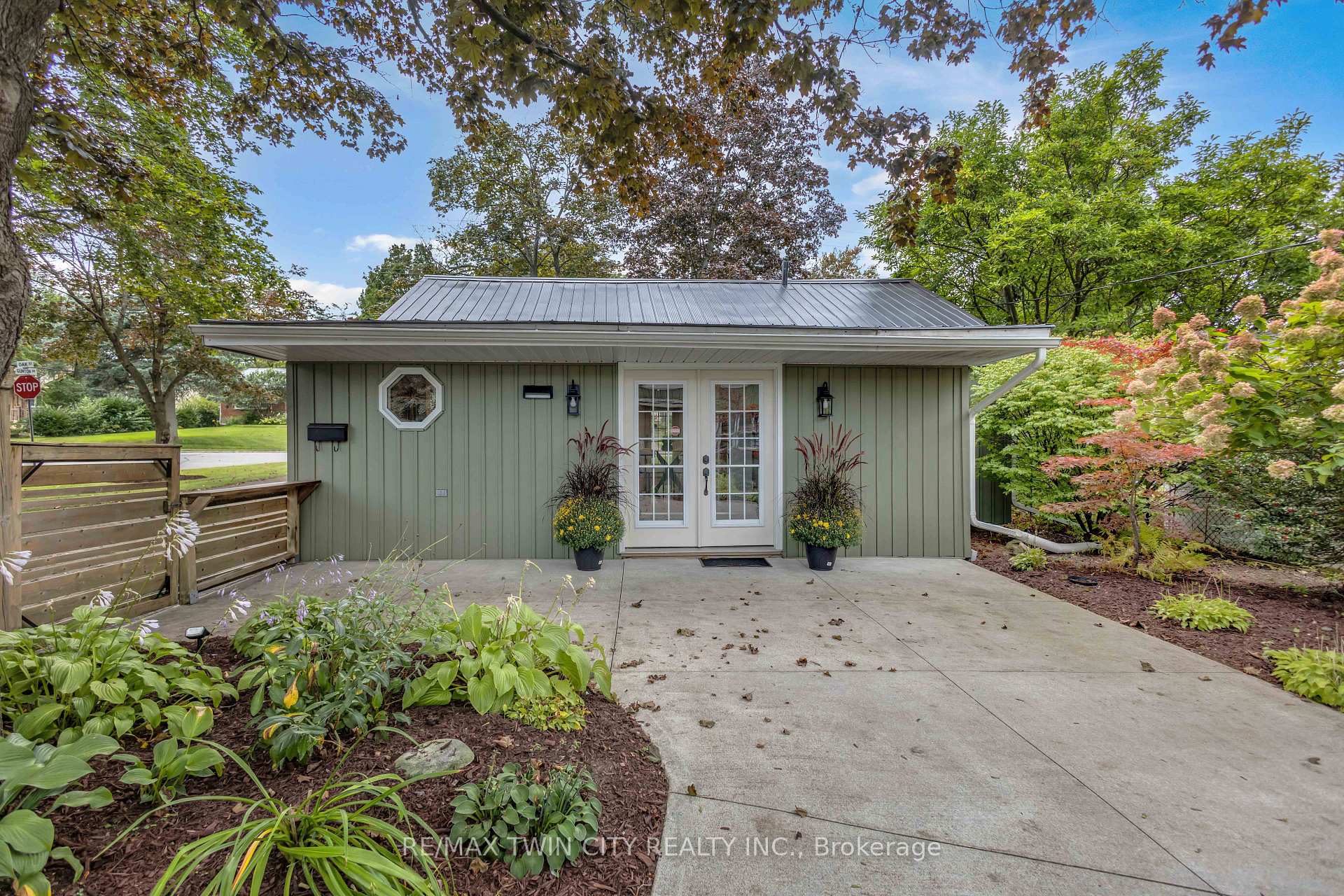Photo 16 of 79 Oak Street, Norfolk, Simcoe — HOMEH