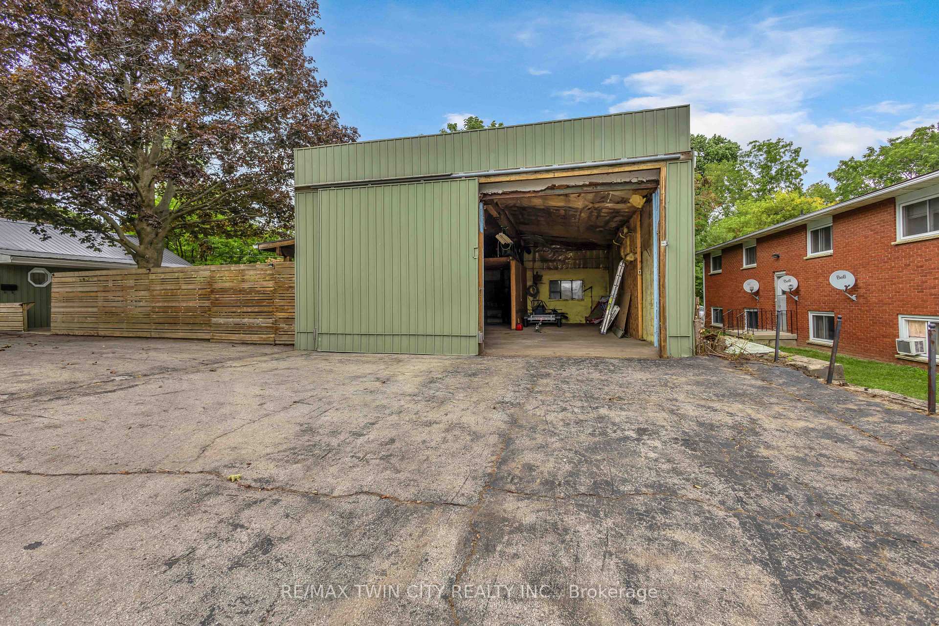 Photo 21 of 79 Oak Street, Norfolk, Simcoe — HOMEH
