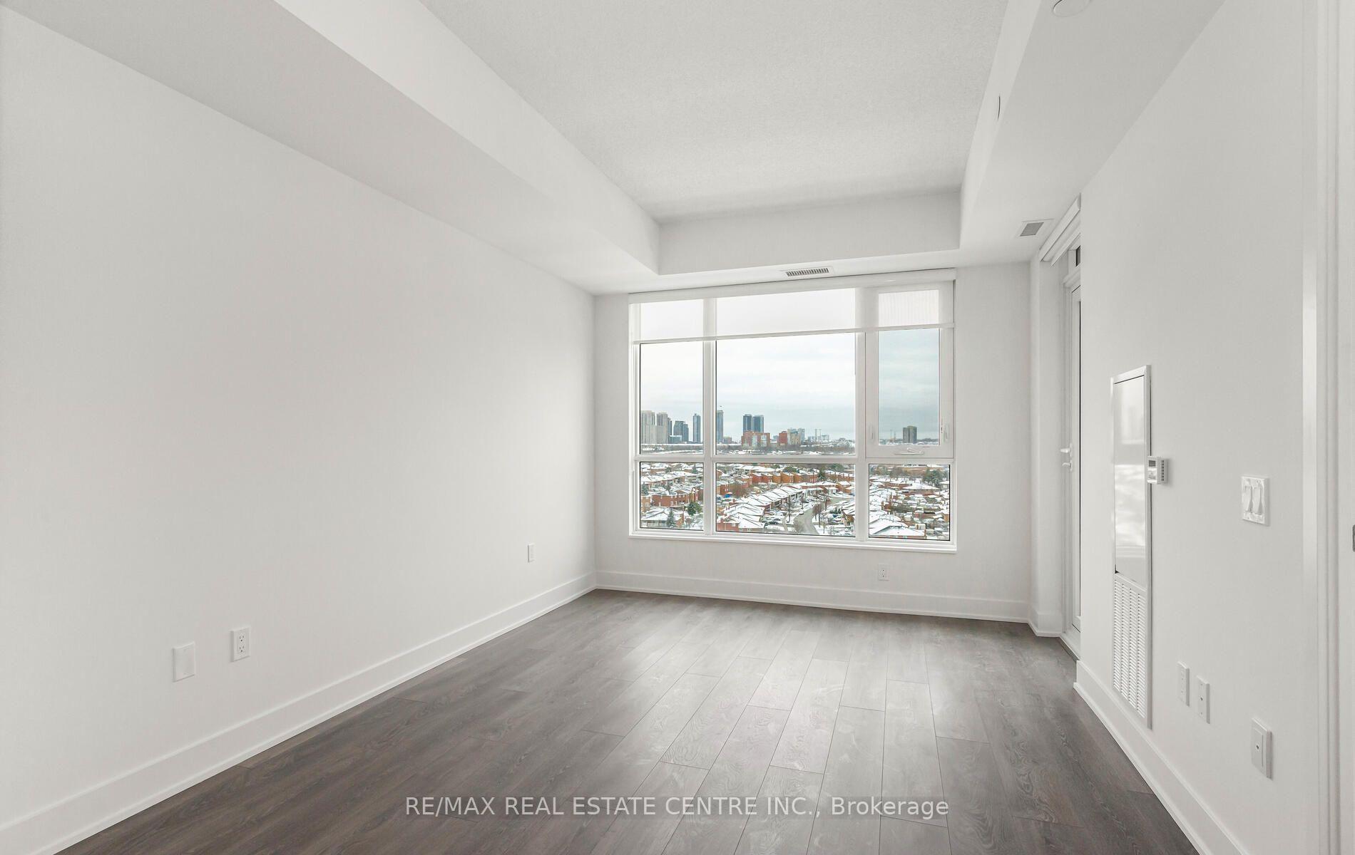 Photo 12 of Unit 1307, 204 Burnhamthorpe Road E, Mississauga, Mississauga Valleys — HOMEH