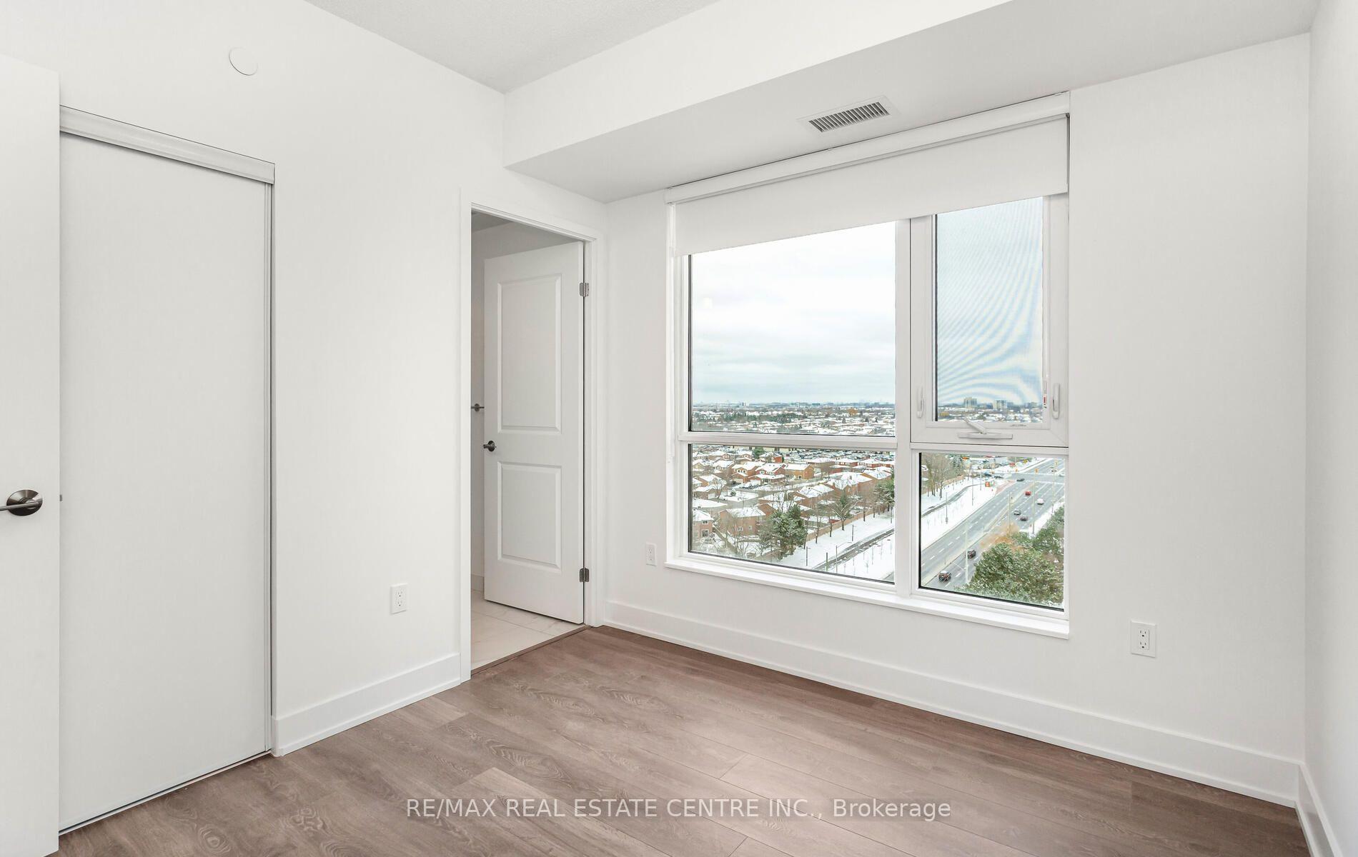 Photo 24 of Unit 1307, 204 Burnhamthorpe Road E, Mississauga, Mississauga Valleys — HOMEH
