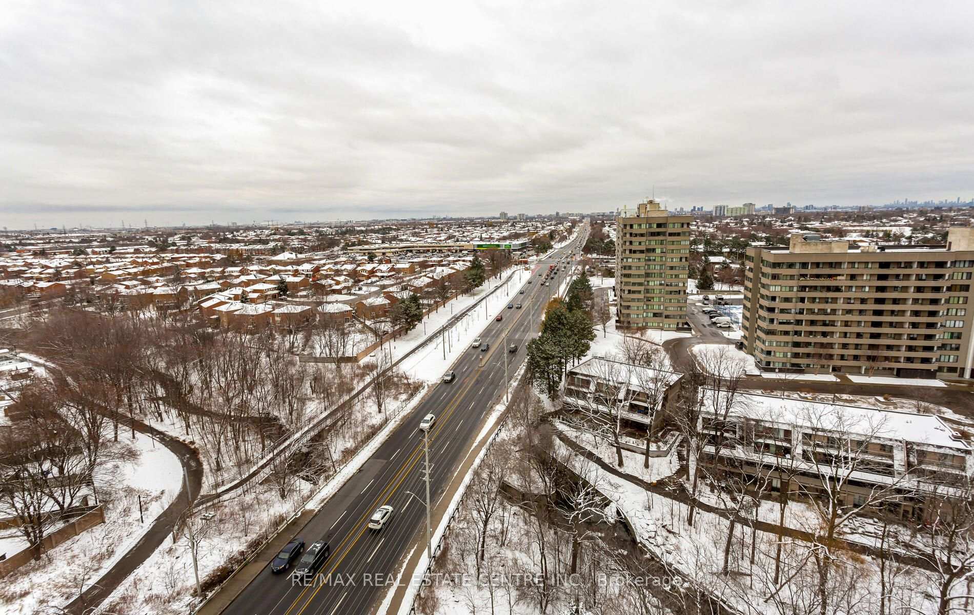 Photo 32 of Unit 1307, 204 Burnhamthorpe Road E, Mississauga, Mississauga Valleys — HOMEH