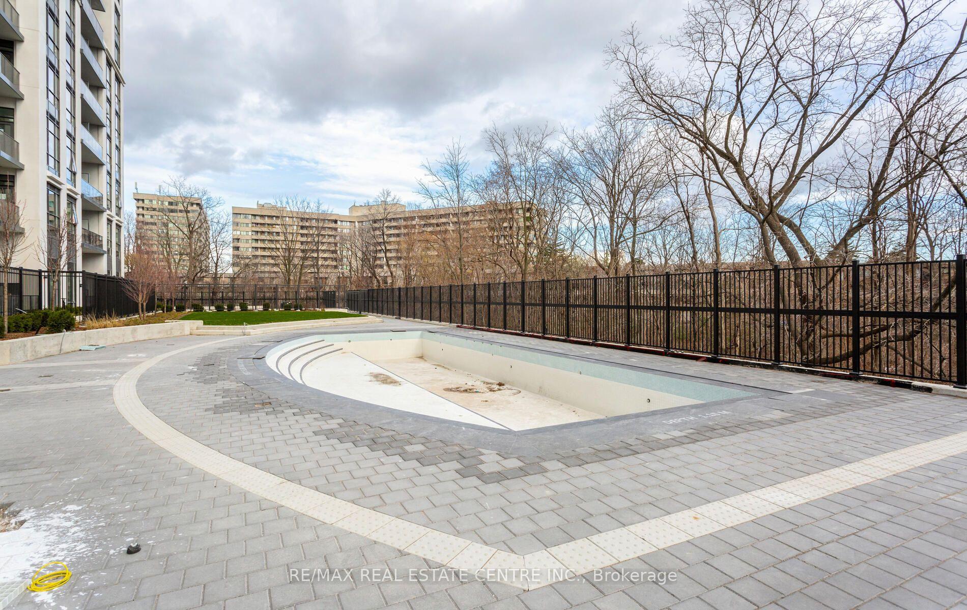 Photo 38 of Unit 1307, 204 Burnhamthorpe Road E, Mississauga, Mississauga Valleys — HOMEH