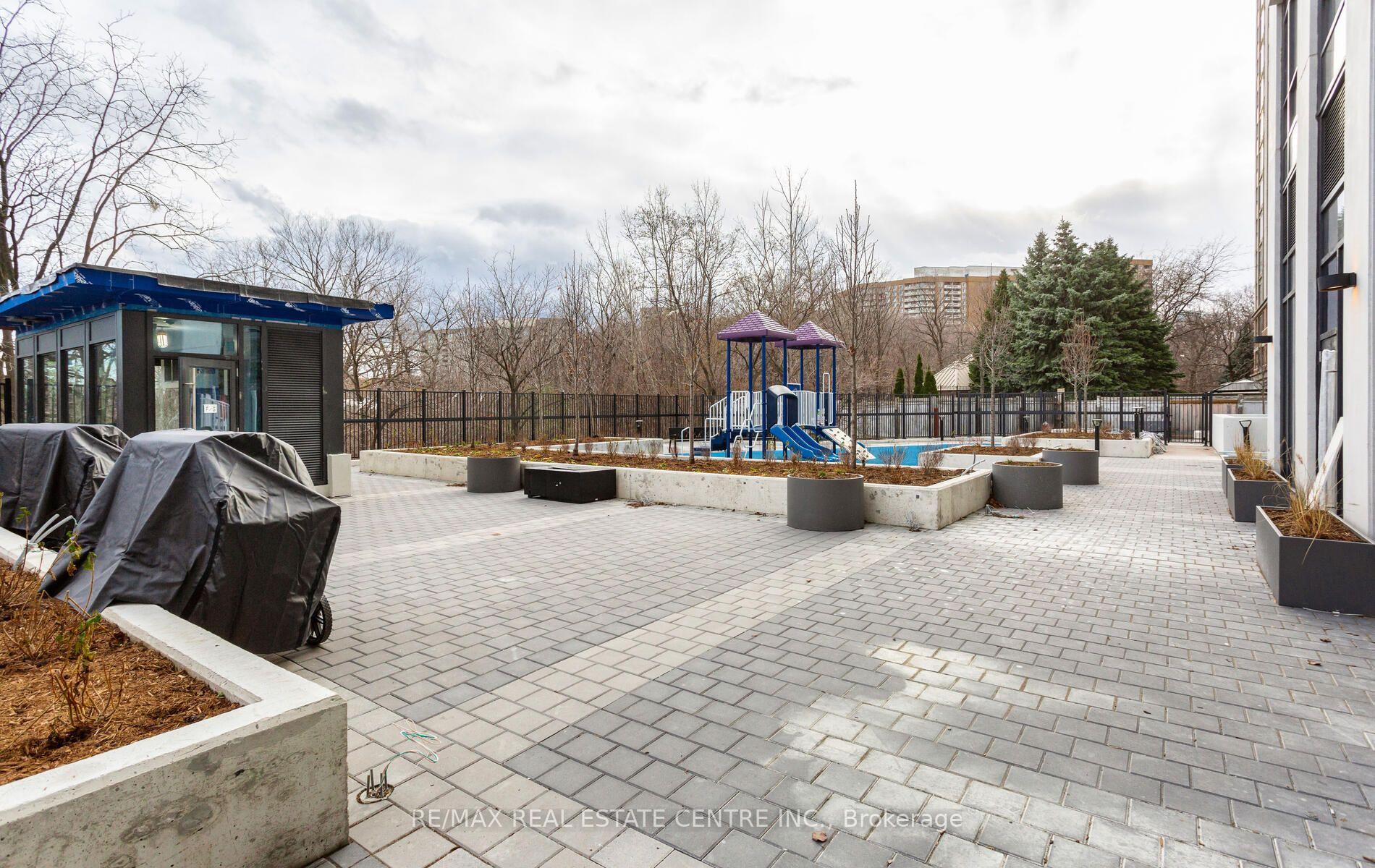 Photo 39 of Unit 1307, 204 Burnhamthorpe Road E, Mississauga, Mississauga Valleys — HOMEH
