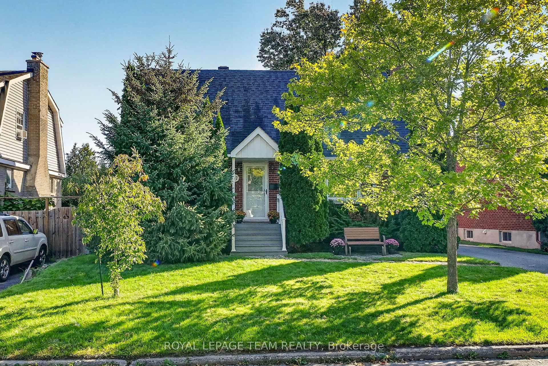 Photo 1 of 567 Redwood Avenue, Ottawa, McKellar/Highland — HOMEH