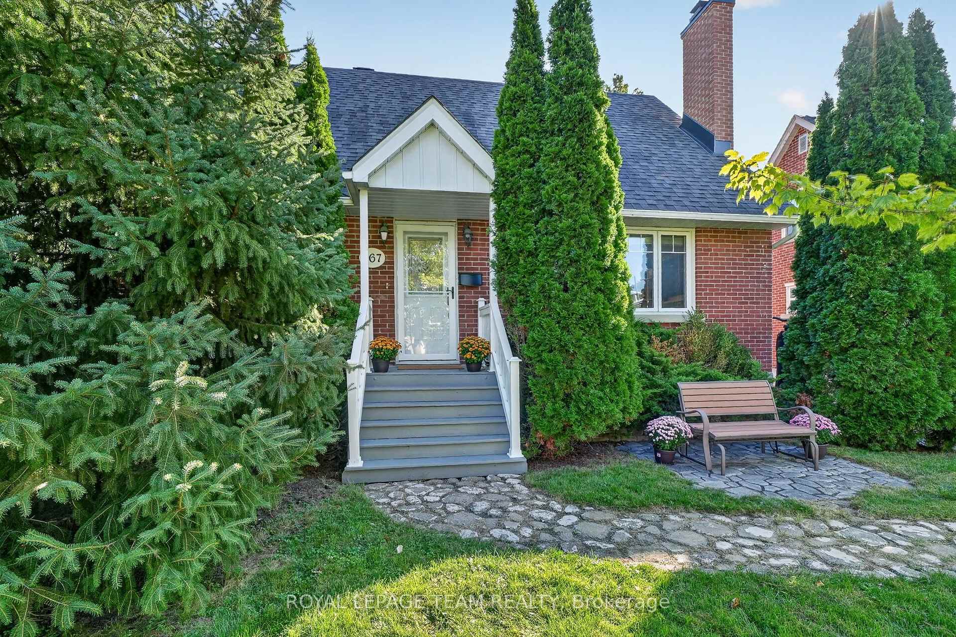 Photo 4 of 567 Redwood Avenue, Ottawa, McKellar/Highland — HOMEH