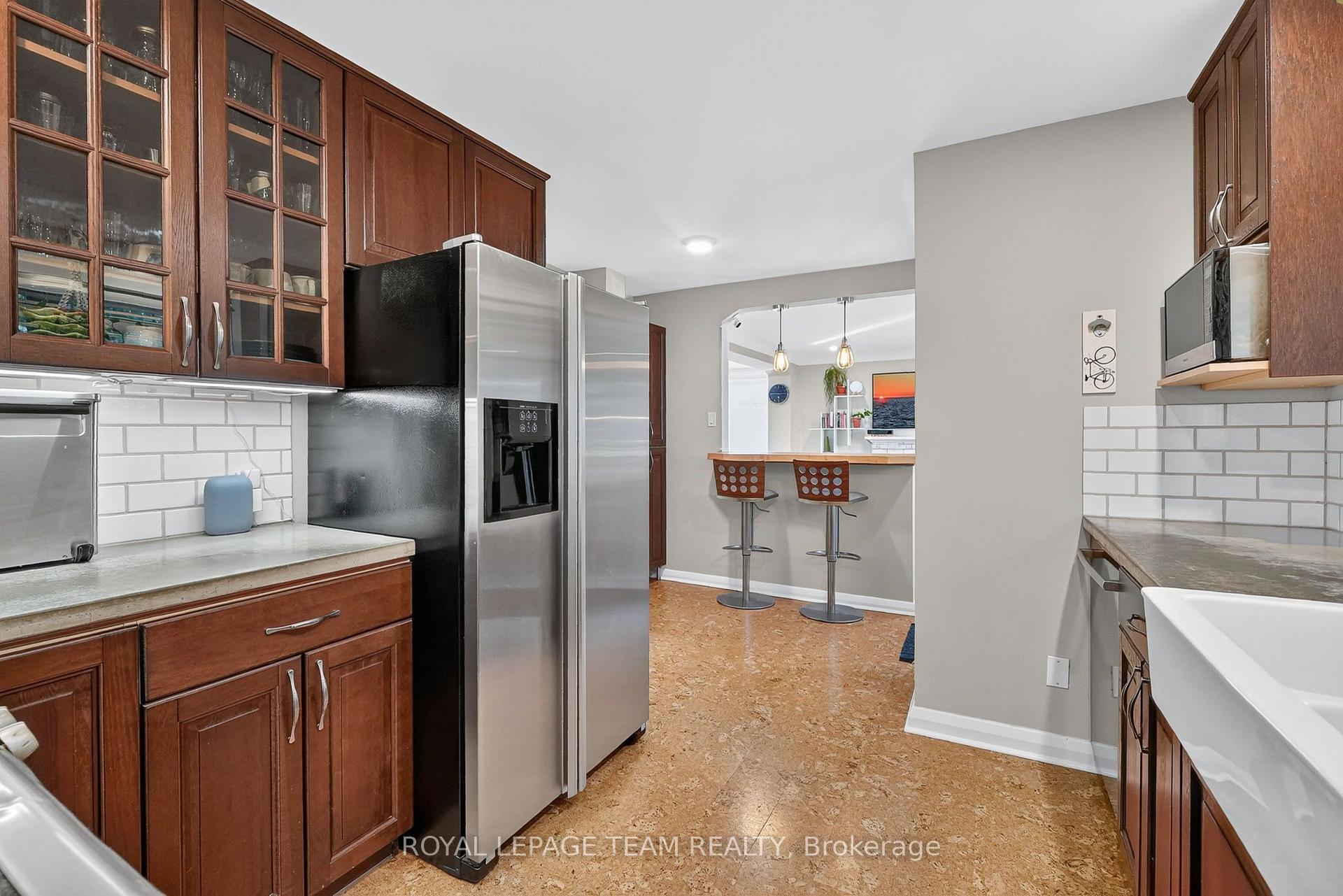Photo 12 of 567 Redwood Avenue, Ottawa, McKellar/Highland — HOMEH