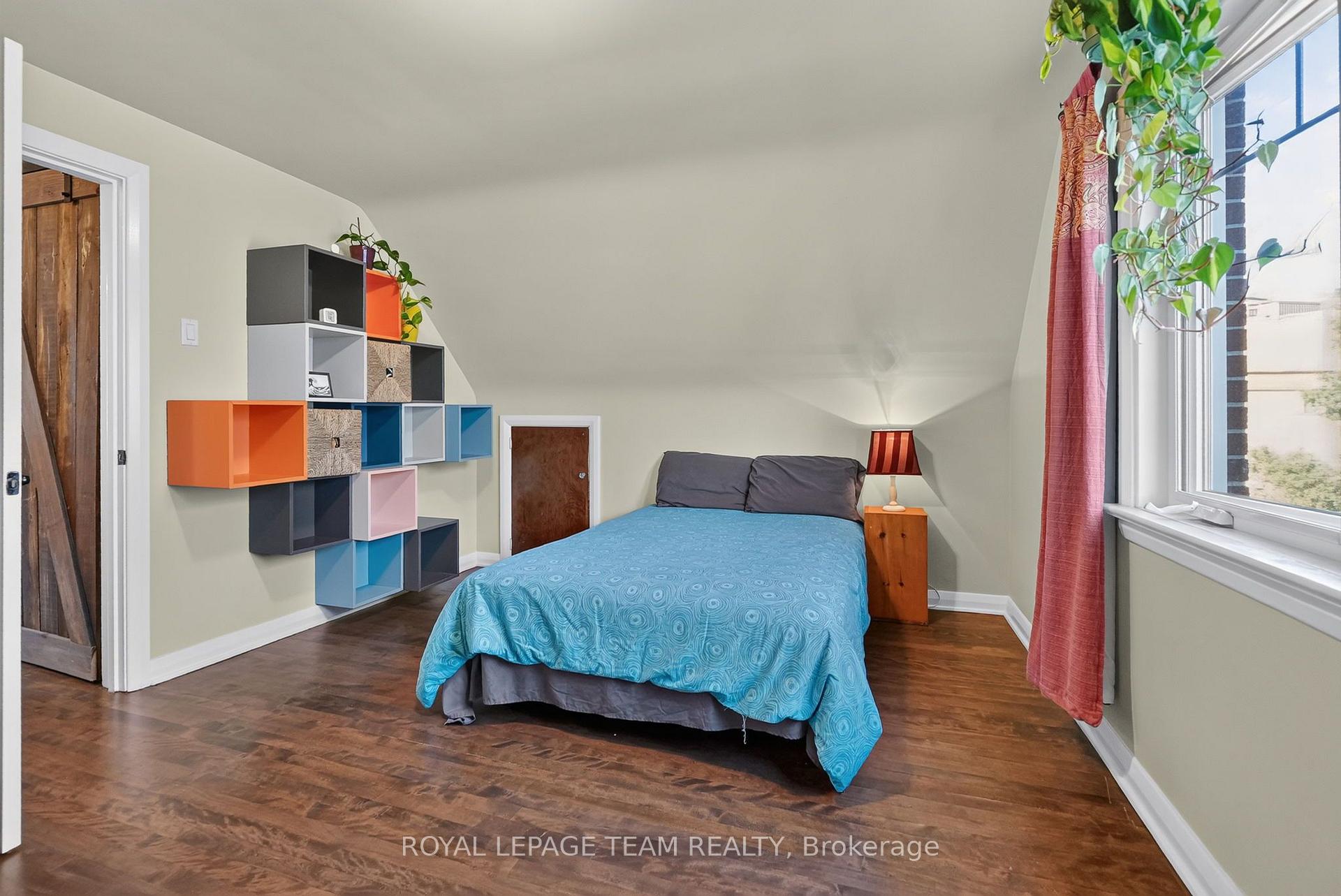 Photo 24 of 567 Redwood Avenue, Ottawa, McKellar/Highland — HOMEH