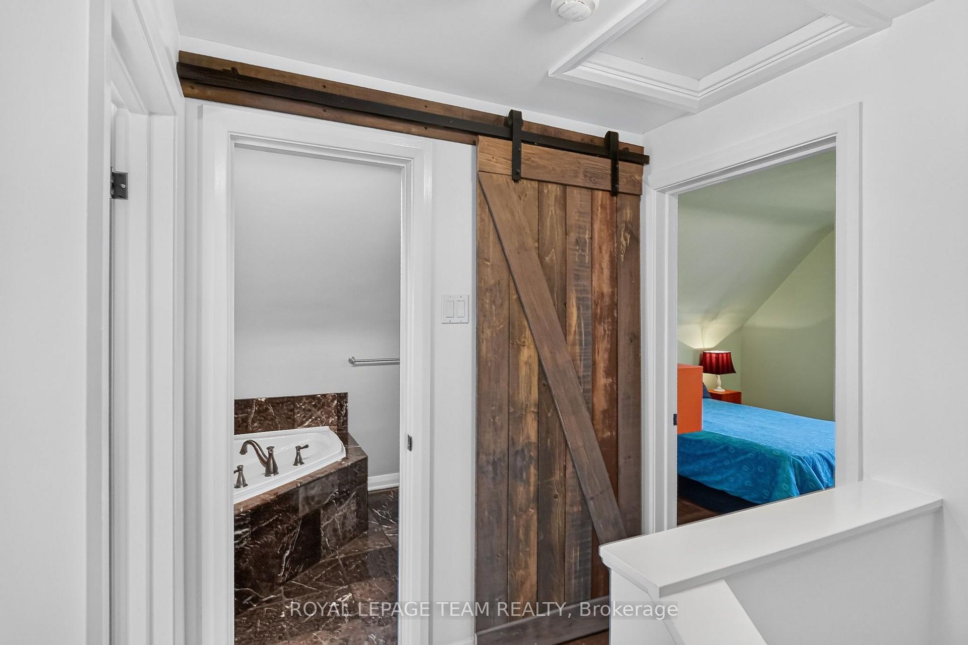 Photo 25 of 567 Redwood Avenue, Ottawa, McKellar/Highland — HOMEH