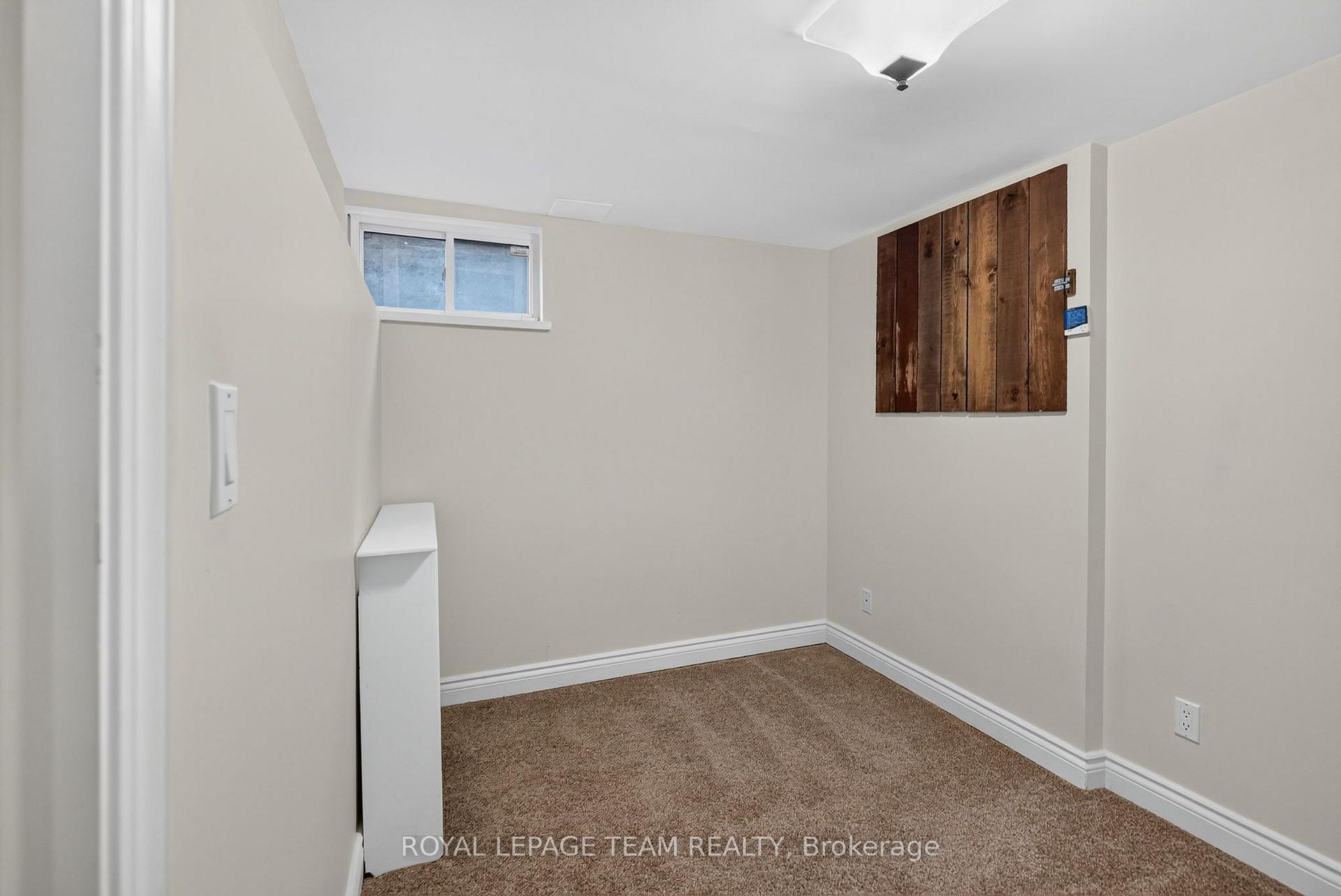 Photo 31 of 567 Redwood Avenue, Ottawa, McKellar/Highland — HOMEH