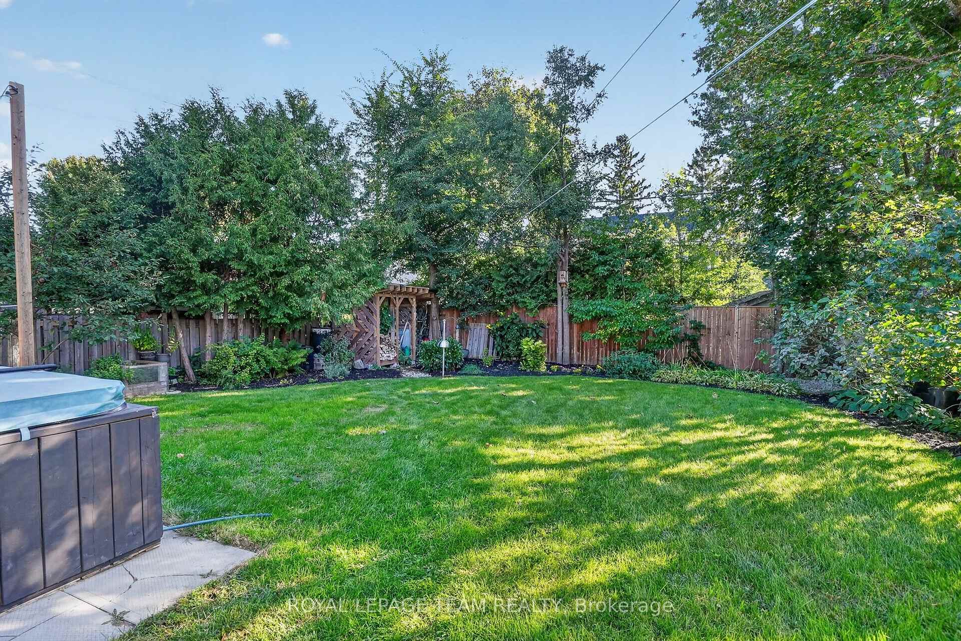 Photo 35 of 567 Redwood Avenue, Ottawa, McKellar/Highland — HOMEH