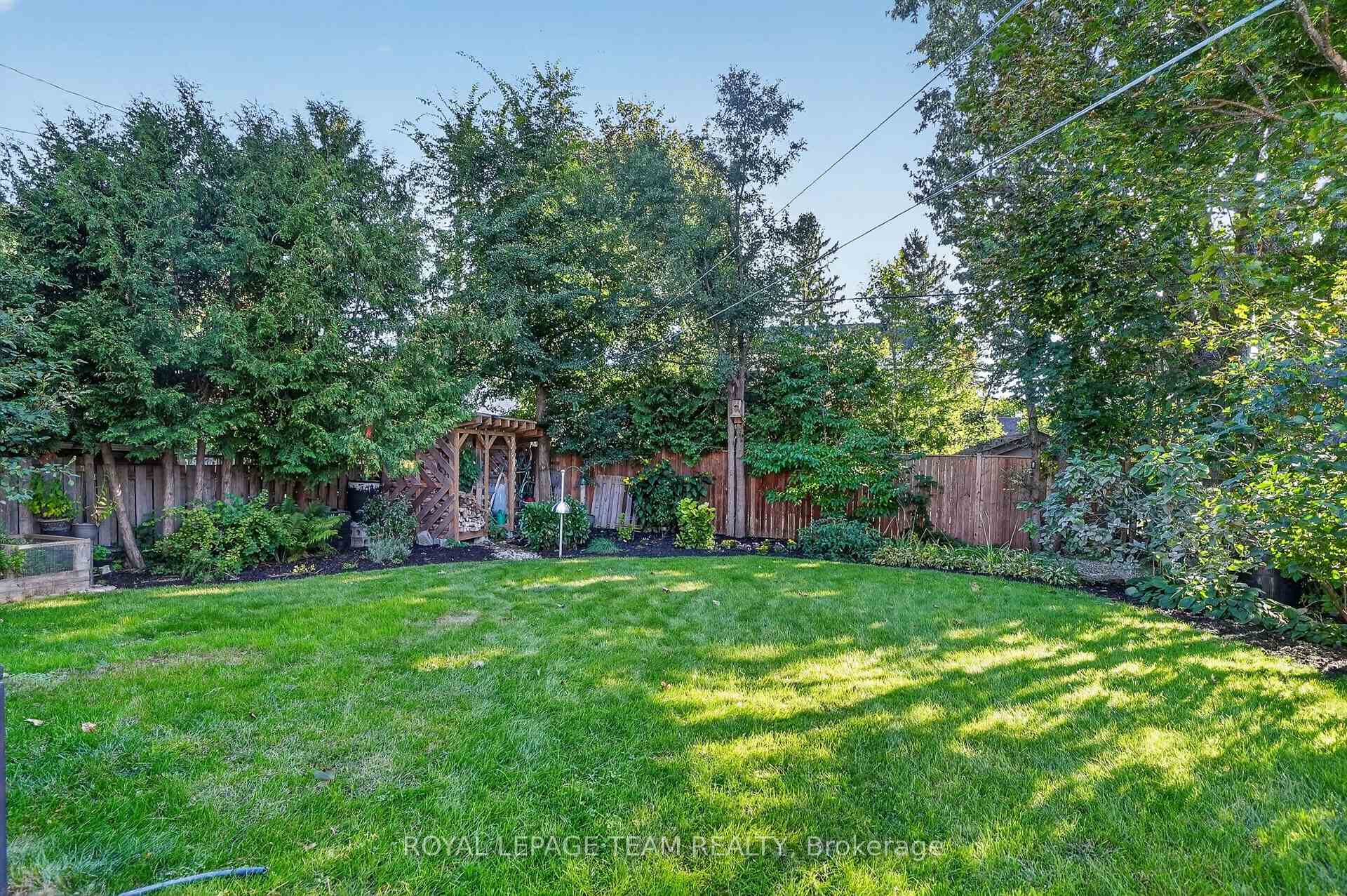 Photo 37 of 567 Redwood Avenue, Ottawa, McKellar/Highland — HOMEH