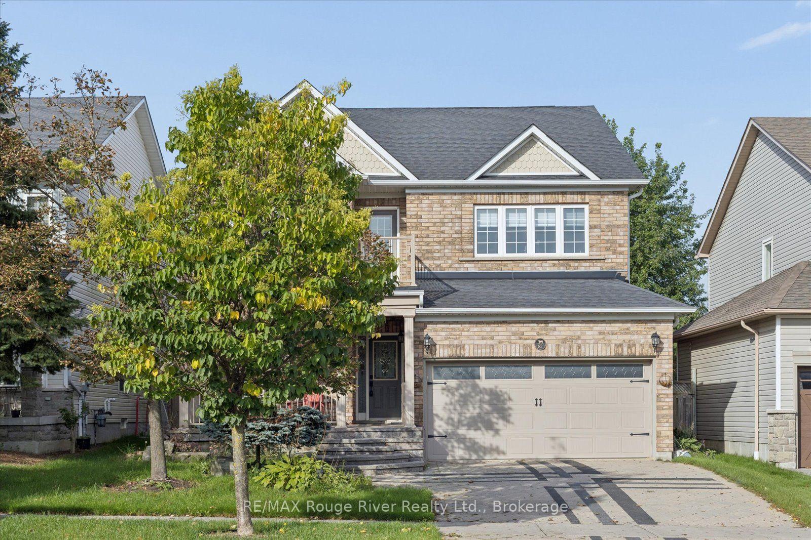 Photo 2 of 82 Darius Harns Drive, Whitby, Brooklin — HOMEH