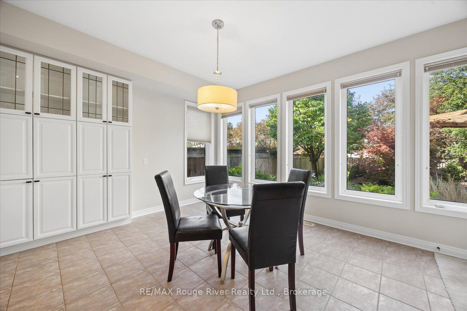 Photo 15 of 82 Darius Harns Drive, Whitby, Brooklin — HOMEH