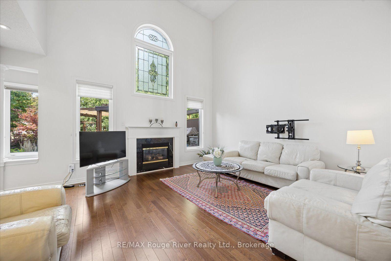 Photo 17 of 82 Darius Harns Drive, Whitby, Brooklin — HOMEH