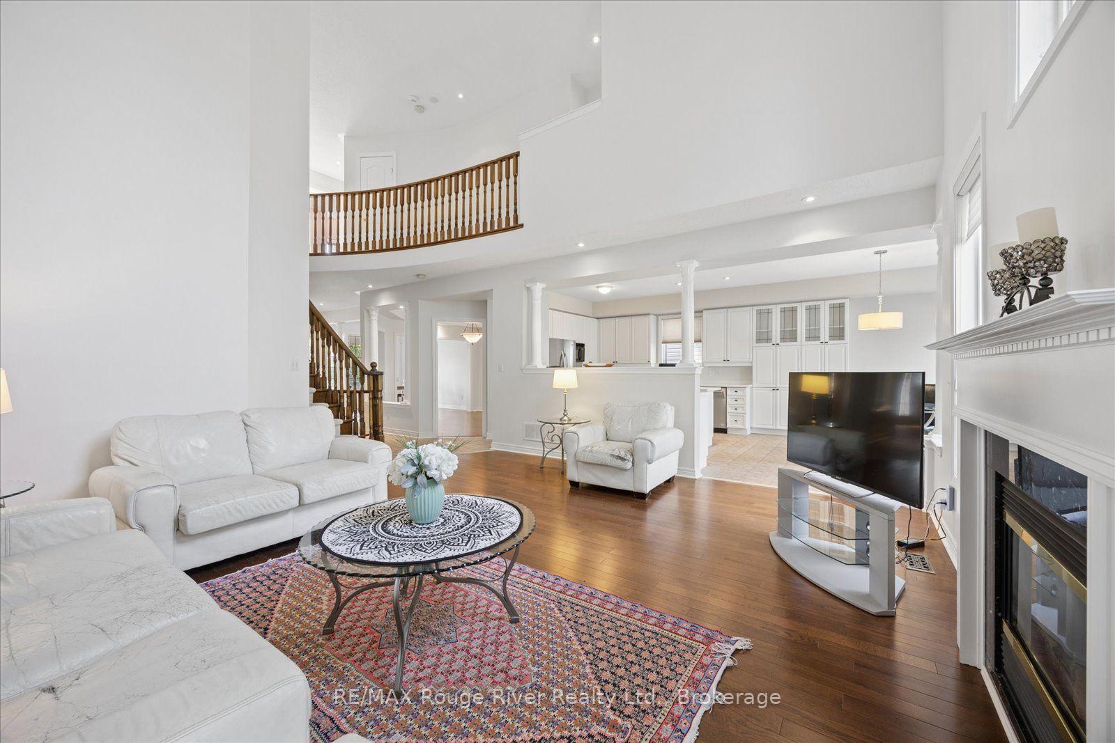 Photo 19 of 82 Darius Harns Drive, Whitby, Brooklin — HOMEH