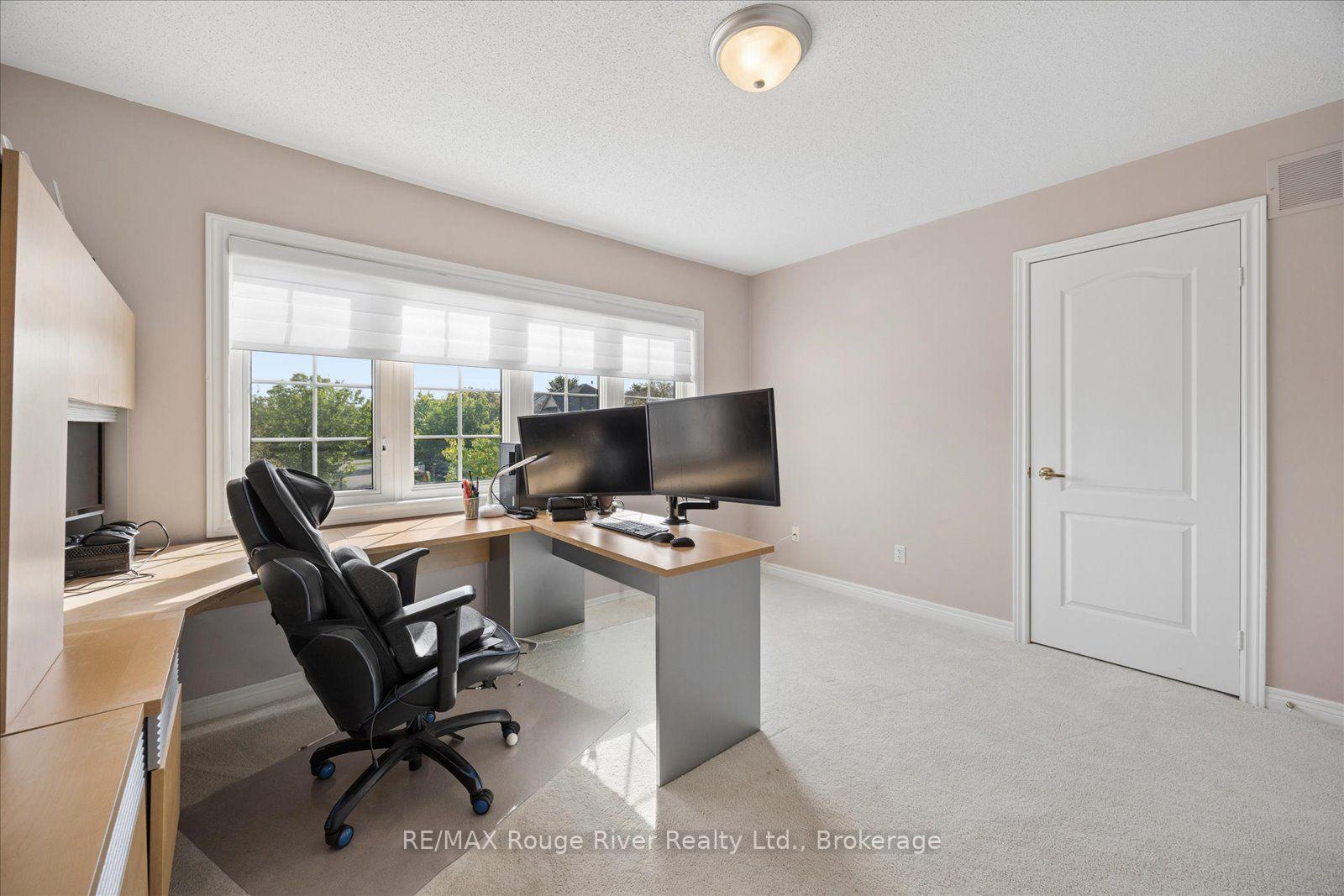 Photo 27 of 82 Darius Harns Drive, Whitby, Brooklin — HOMEH