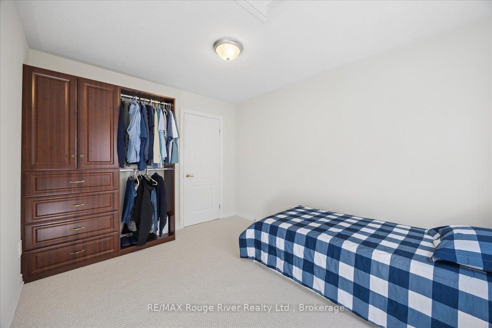 Photo 29 of 82 Darius Harns Drive, Whitby, Brooklin — HOMEH