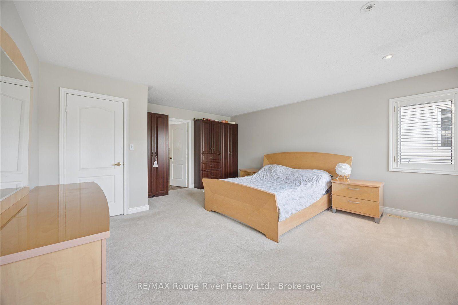 Photo 33 of 82 Darius Harns Drive, Whitby, Brooklin — HOMEH