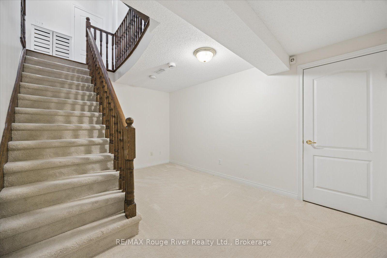Photo 38 of 82 Darius Harns Drive, Whitby, Brooklin — HOMEH