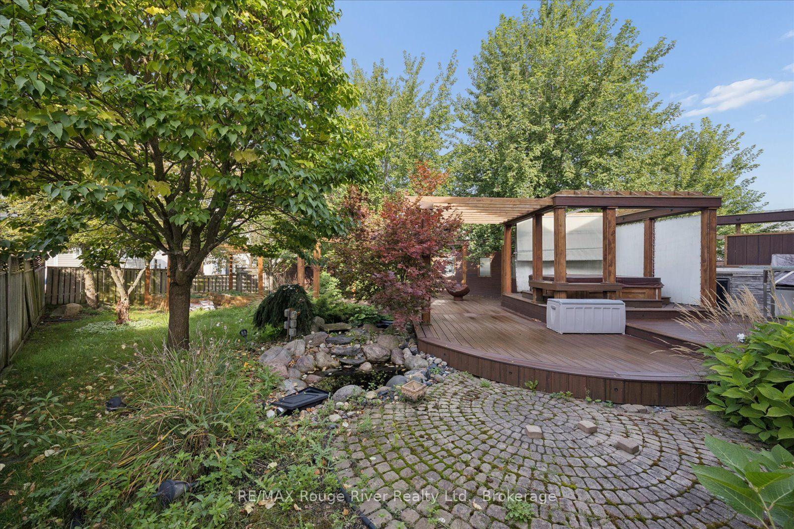 Photo 40 of 82 Darius Harns Drive, Whitby, Brooklin — HOMEH