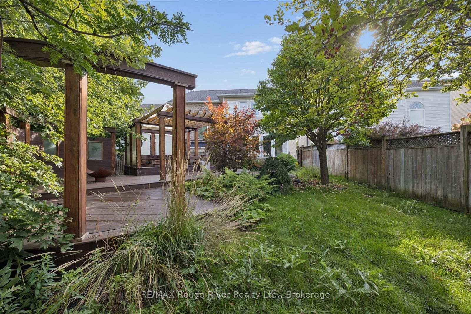 Photo 43 of 82 Darius Harns Drive, Whitby, Brooklin — HOMEH
