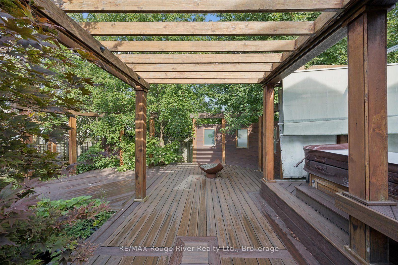 Photo 48 of 82 Darius Harns Drive, Whitby, Brooklin — HOMEH