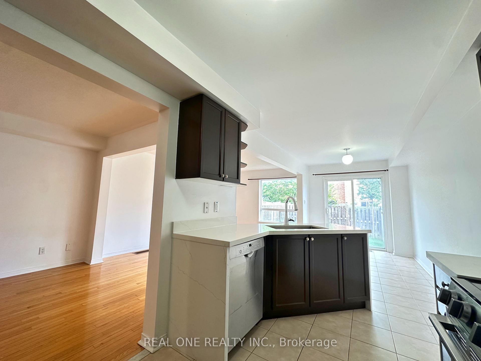Photo 5 of 68 Maffey Crescent, Richmond Hill, Westbrook — HOMEH