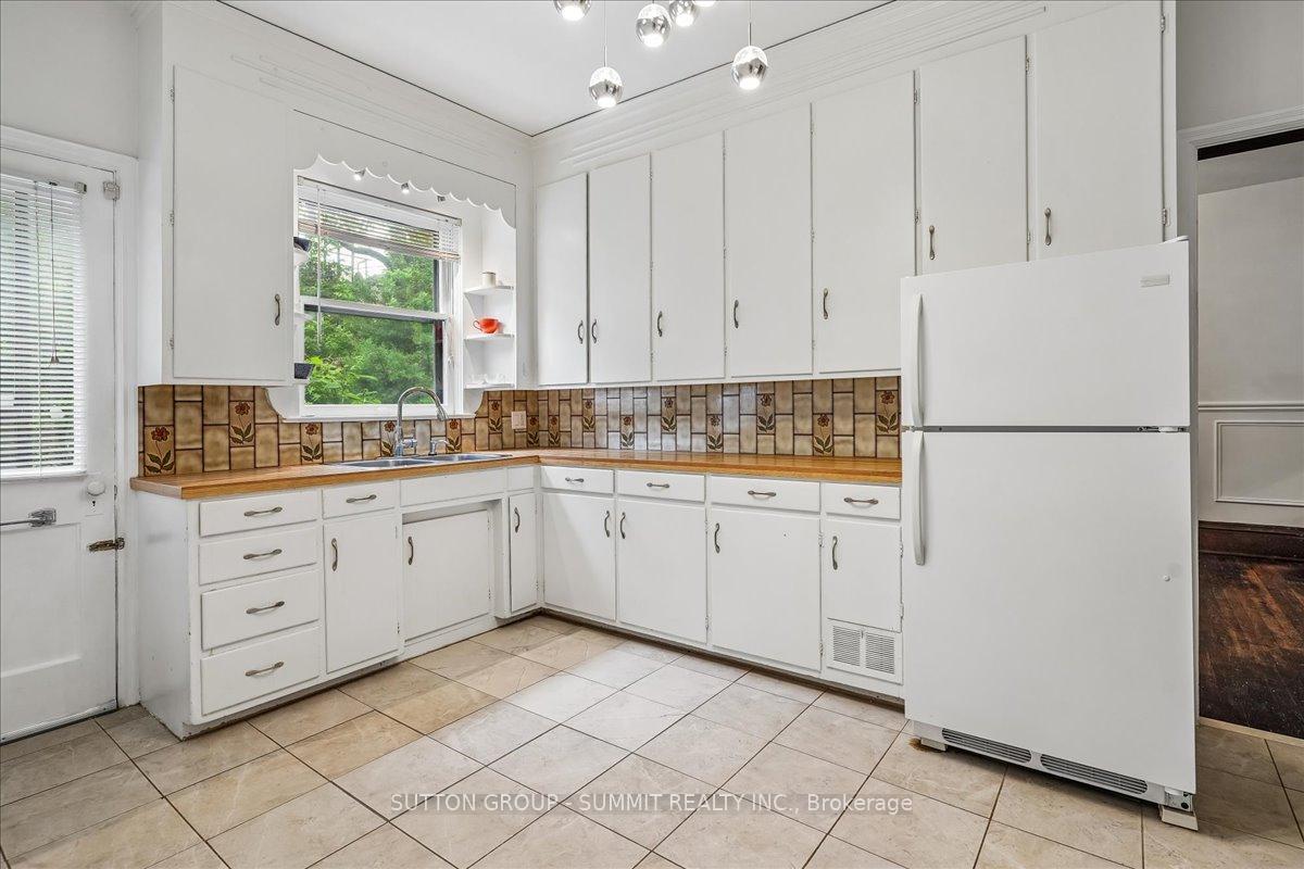 Photo 14 of 33 Saint Clair Avenue, Hamilton, Gibson — HOMEH