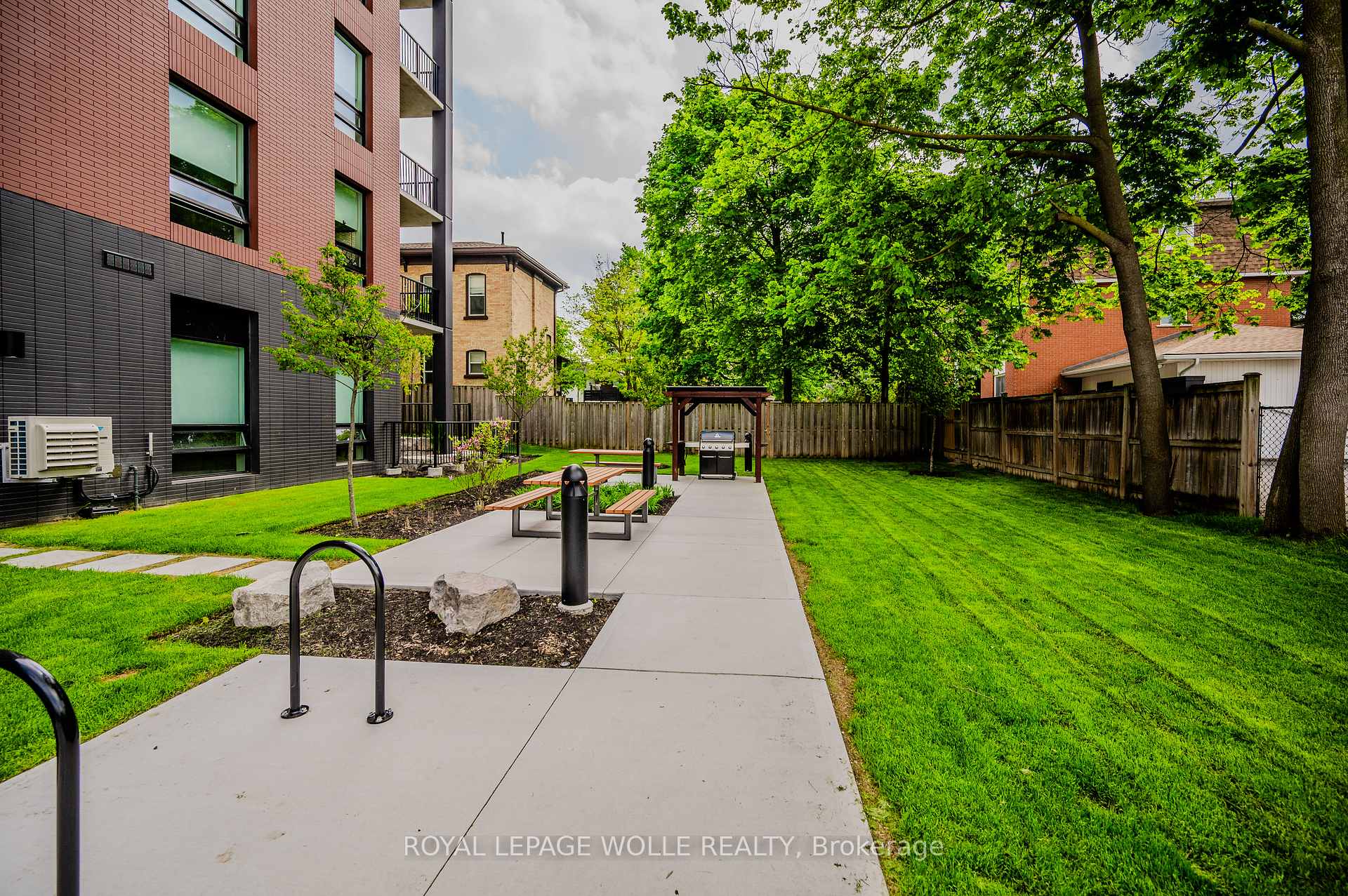 Photo 36 of Unit 303, 24 Union Street E, Waterloo, Uptown Waterloo/Westmount — HOMEH