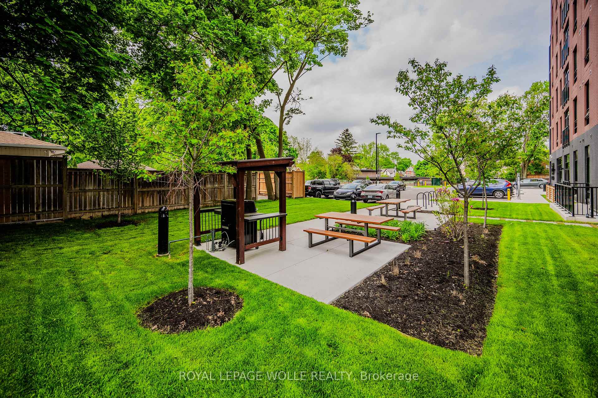 Photo 38 of Unit 303, 24 Union Street E, Waterloo, Uptown Waterloo/Westmount — HOMEH
