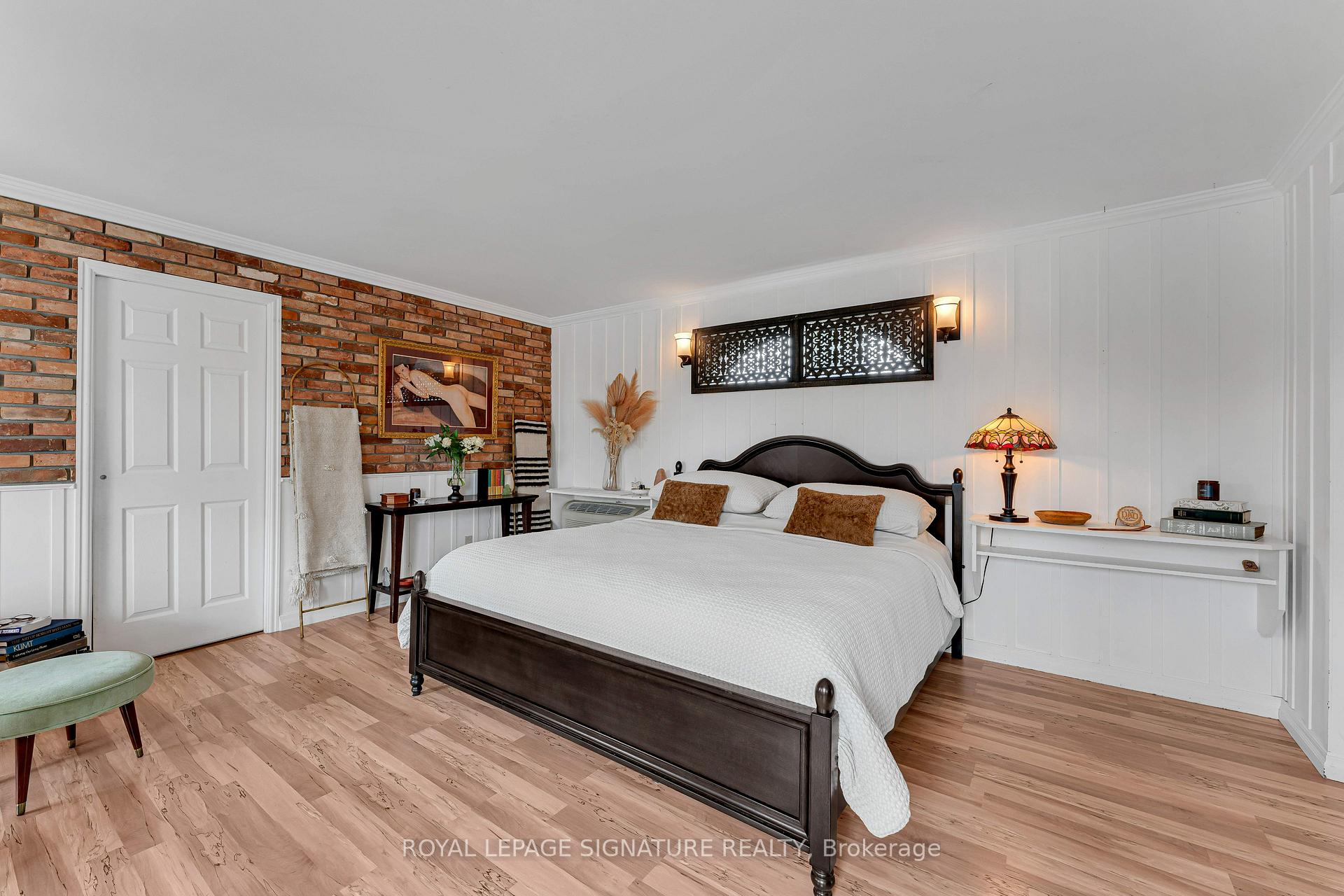 Photo 24 of 190 Wilson Road, Loyalist, Lennox and Addington - South — HOMEH