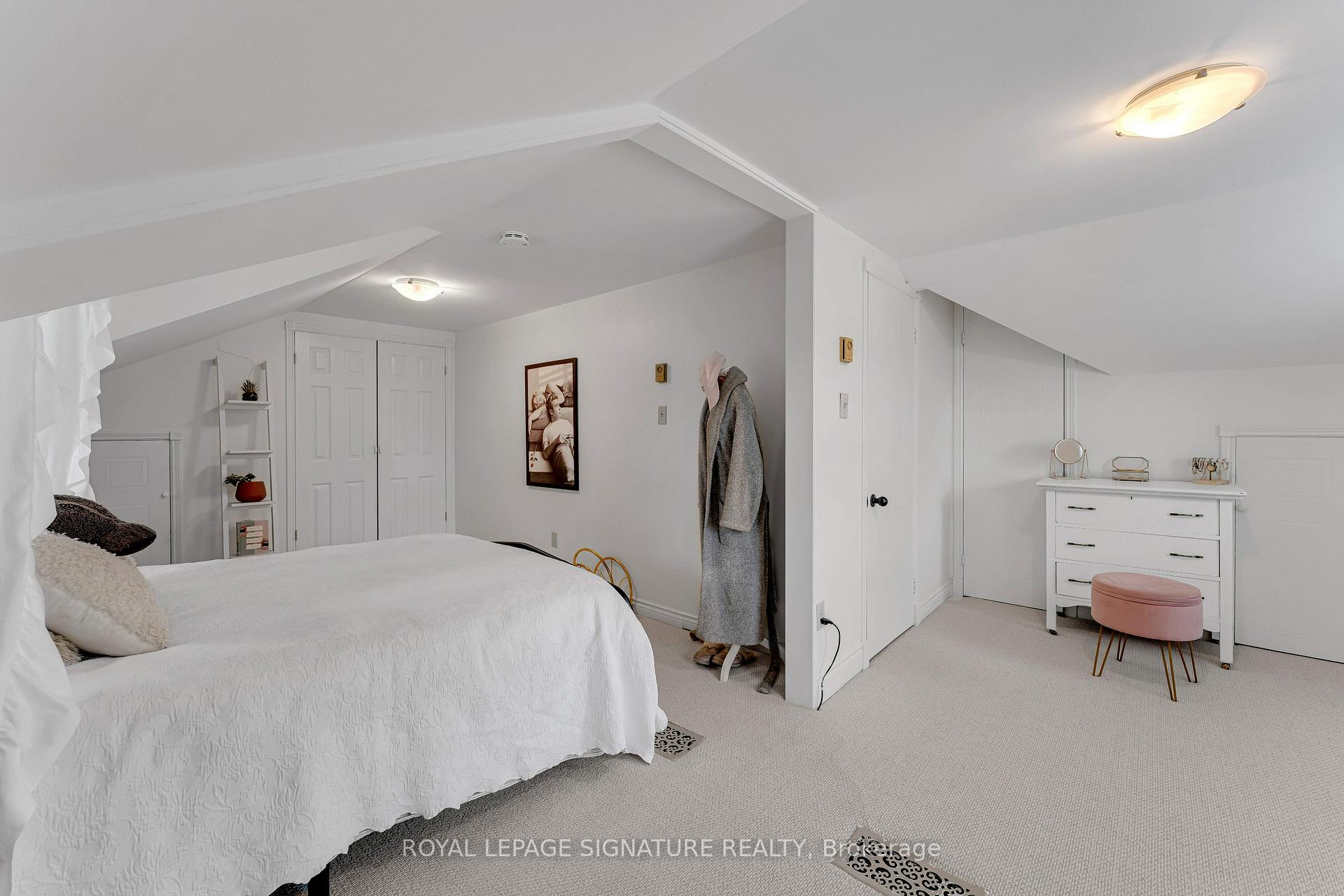 Photo 37 of 190 Wilson Road, Loyalist, Lennox and Addington - South — HOMEH