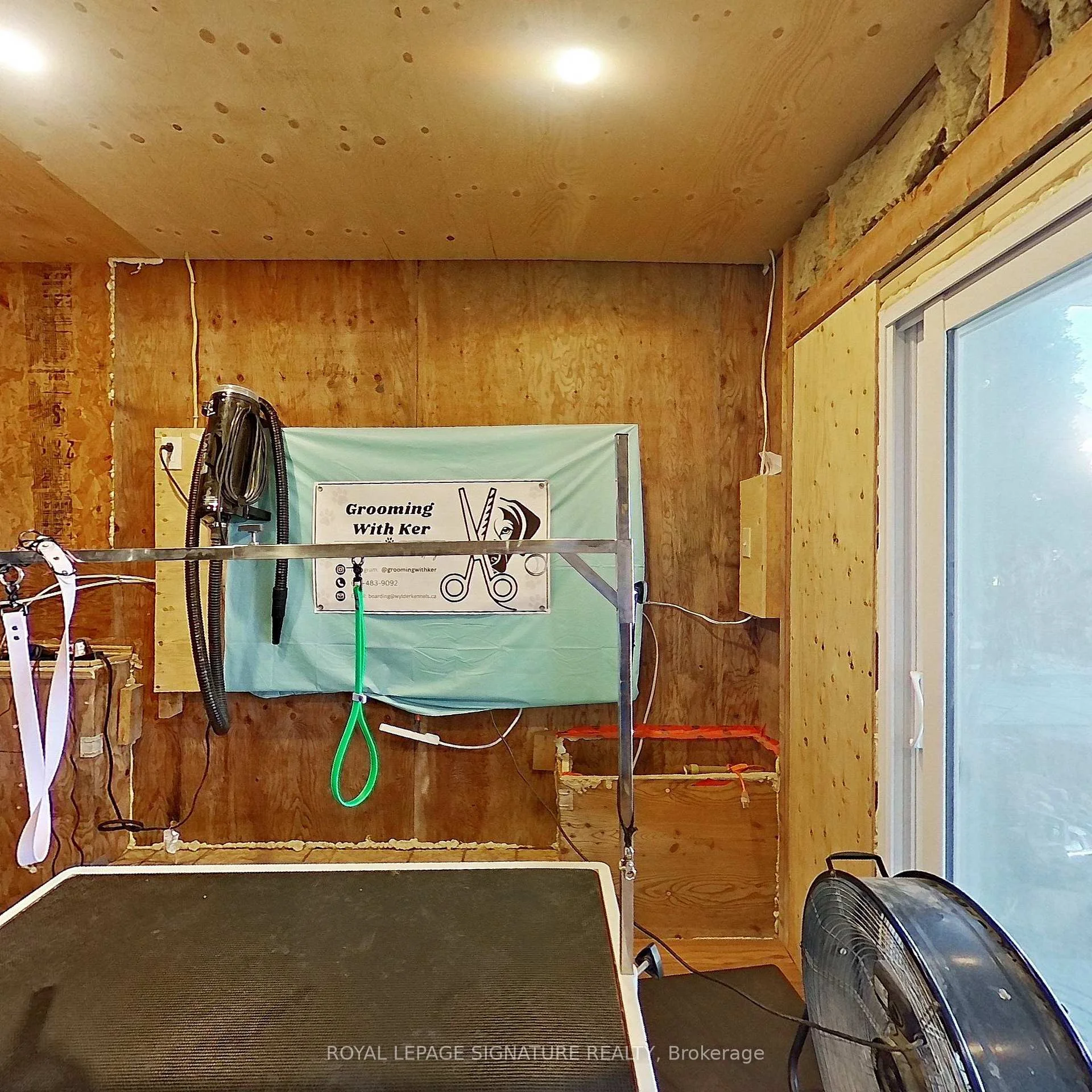Photo 5 of 190 Wilson Road, Loyalist, Lennox and Addington - South — HOMEH