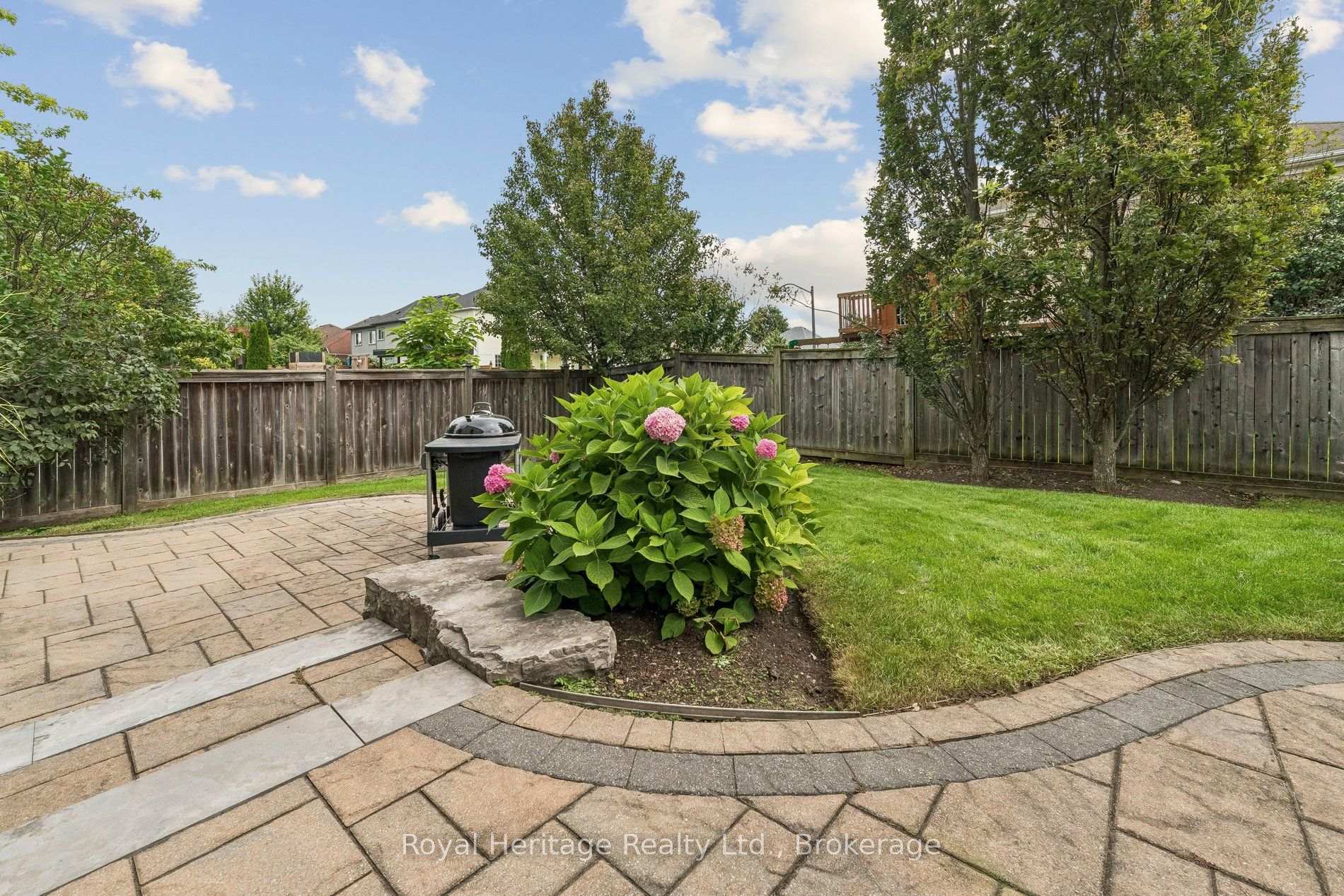 Photo 39 of 52 Mccorkell Street, Clarington, Bowmanville — HOMEH