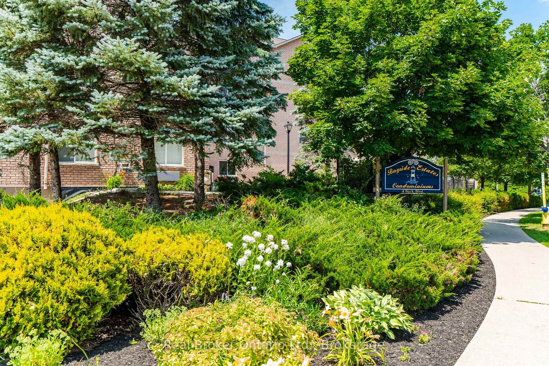 Photo 3 of Unit 302, 4 Beck Boulevard, Penetanguishene — HOMEH