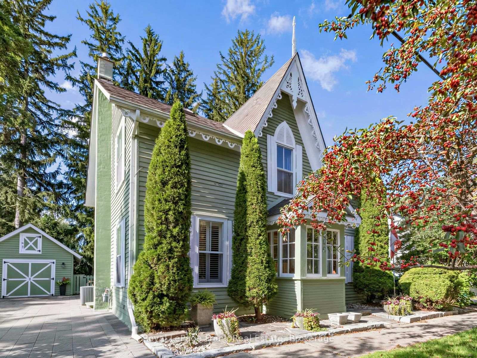 Photo 1 of 523 Queen Street, Scugog, Port Perry — HOMEH