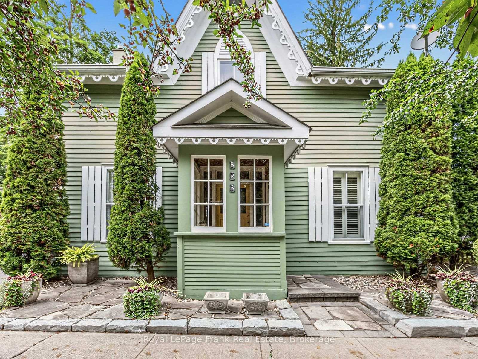 Photo 2 of 523 Queen Street, Scugog, Port Perry — HOMEH