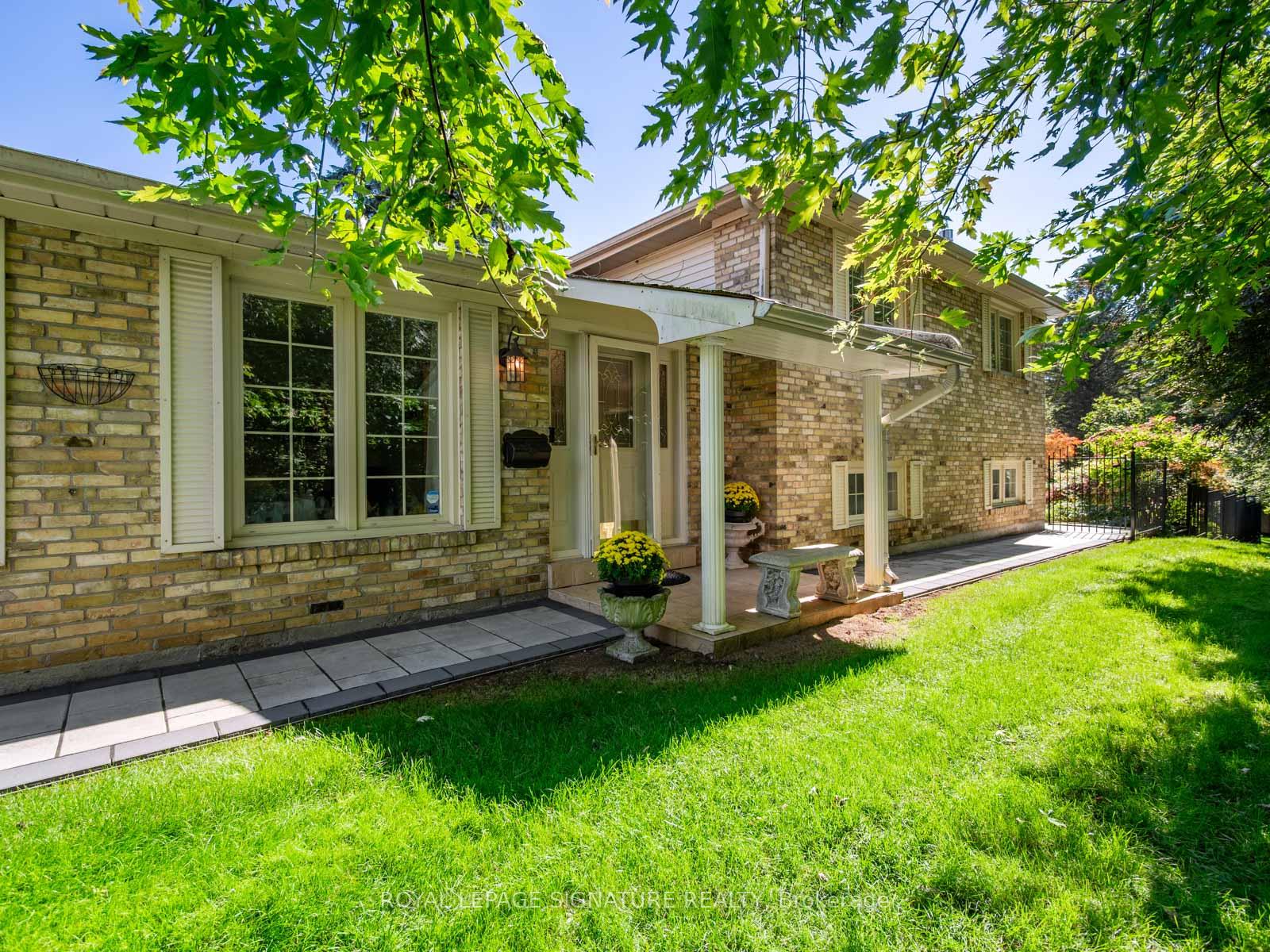 Photo 8 of 1 Rolling Meadows, Scarborough, Centennial Scarborough — HOMEH