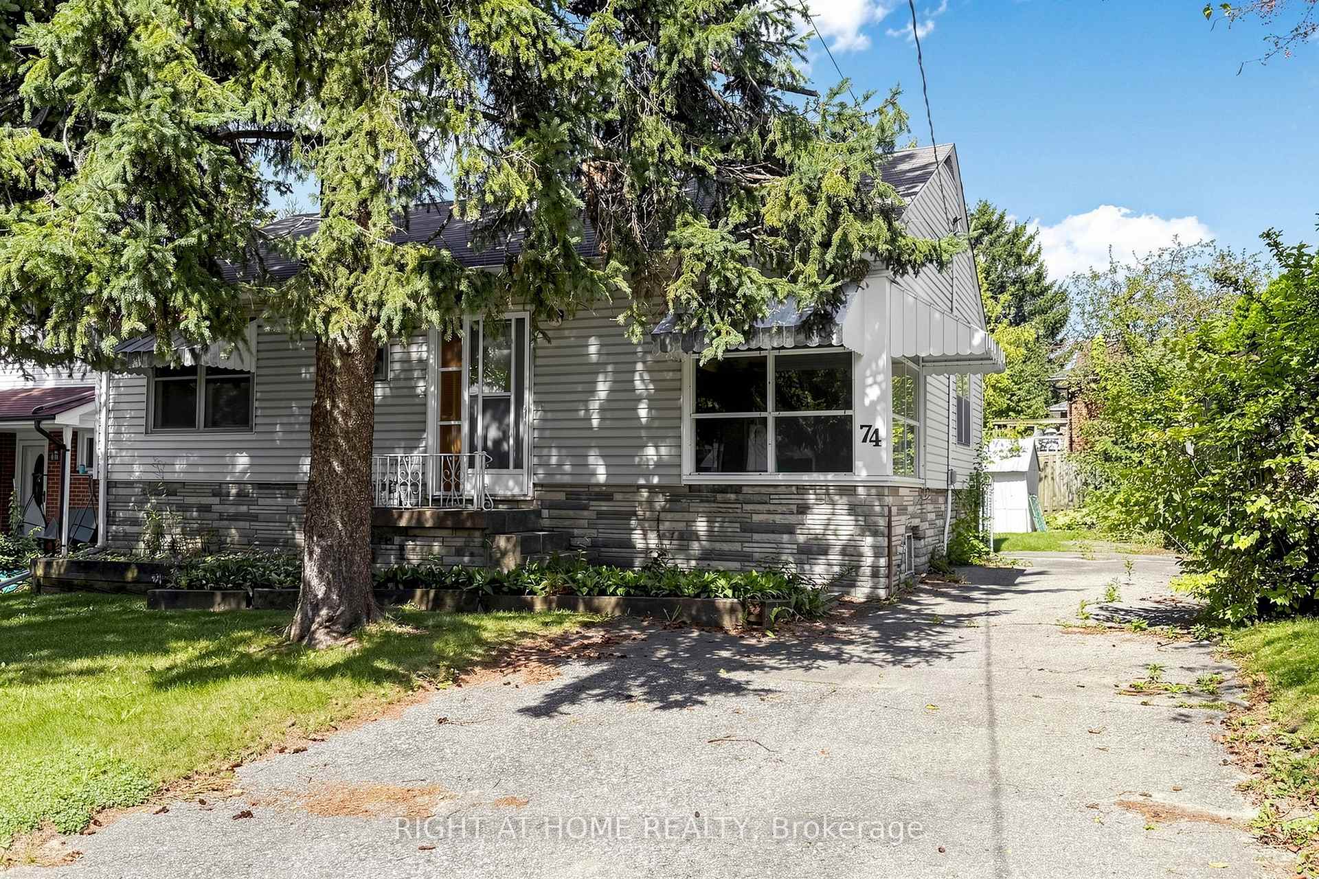 Photo 4 of 74 Minerva Avenue, Scarborough, Cliffcrest — HOMEH