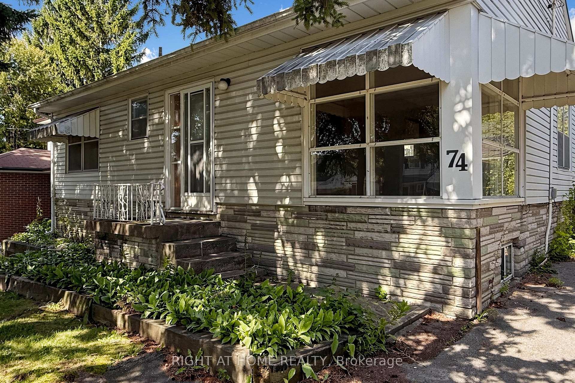 Photo 7 of 74 Minerva Avenue, Scarborough, Cliffcrest — HOMEH