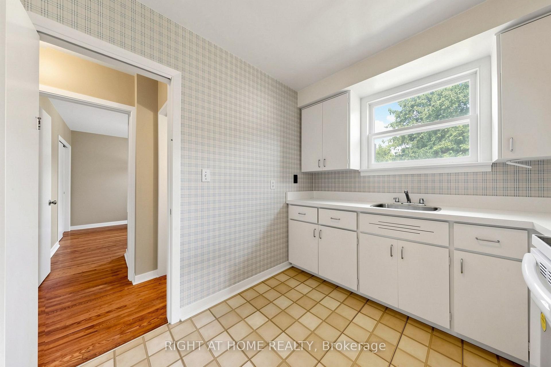 Photo 15 of 74 Minerva Avenue, Scarborough, Cliffcrest — HOMEH
