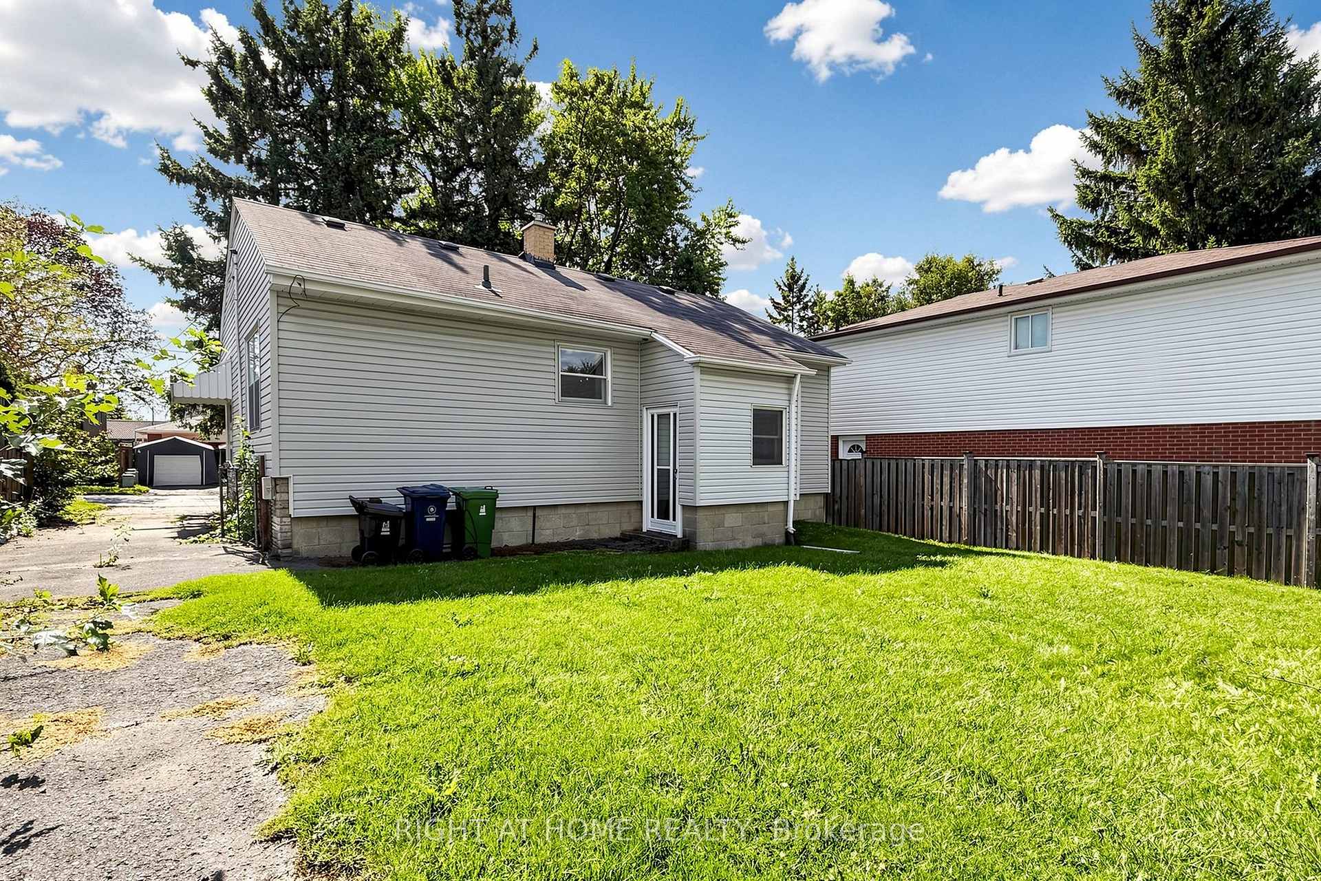 Photo 28 of 74 Minerva Avenue, Scarborough, Cliffcrest — HOMEH
